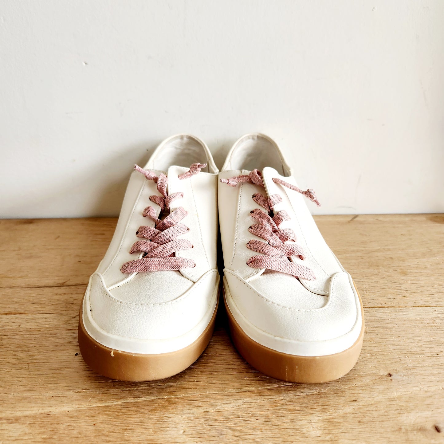 Dolce Vita Zalika Low White Slip On Sneakers - size 8M
