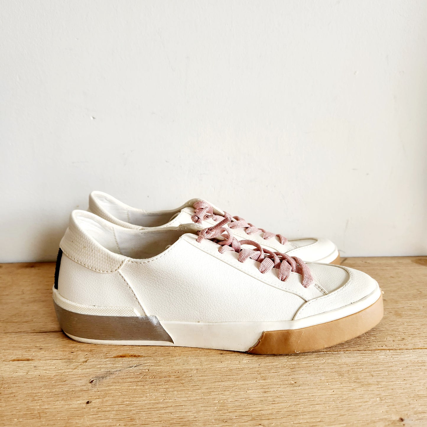 Dolce Vita Zalika Low White Slip On Sneakers - size 8M