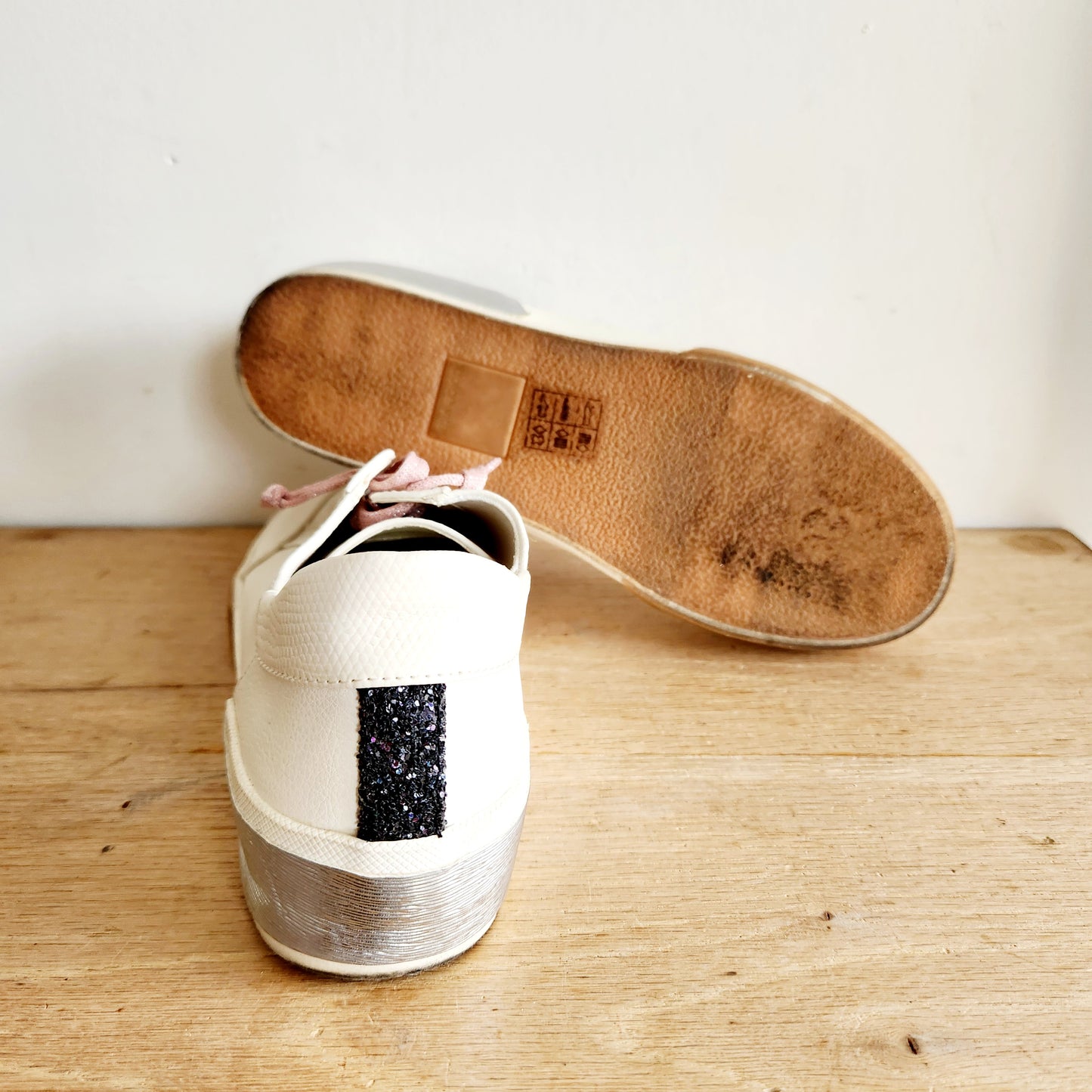 Dolce Vita Zalika Low White Slip On Sneakers - size 8M