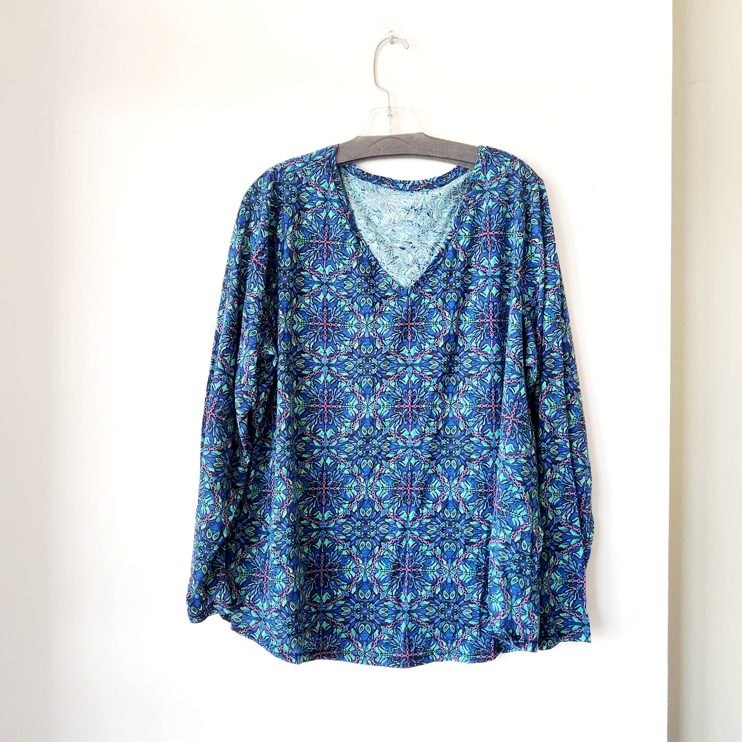 Evri Everyday V-Neck Tee - 1X