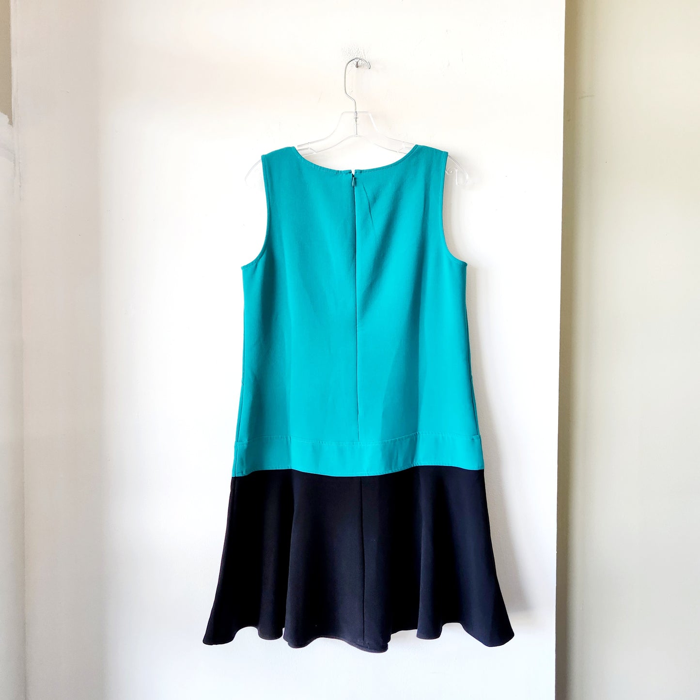LOFT Colorblock Sleeveless Dress - size 8 - New