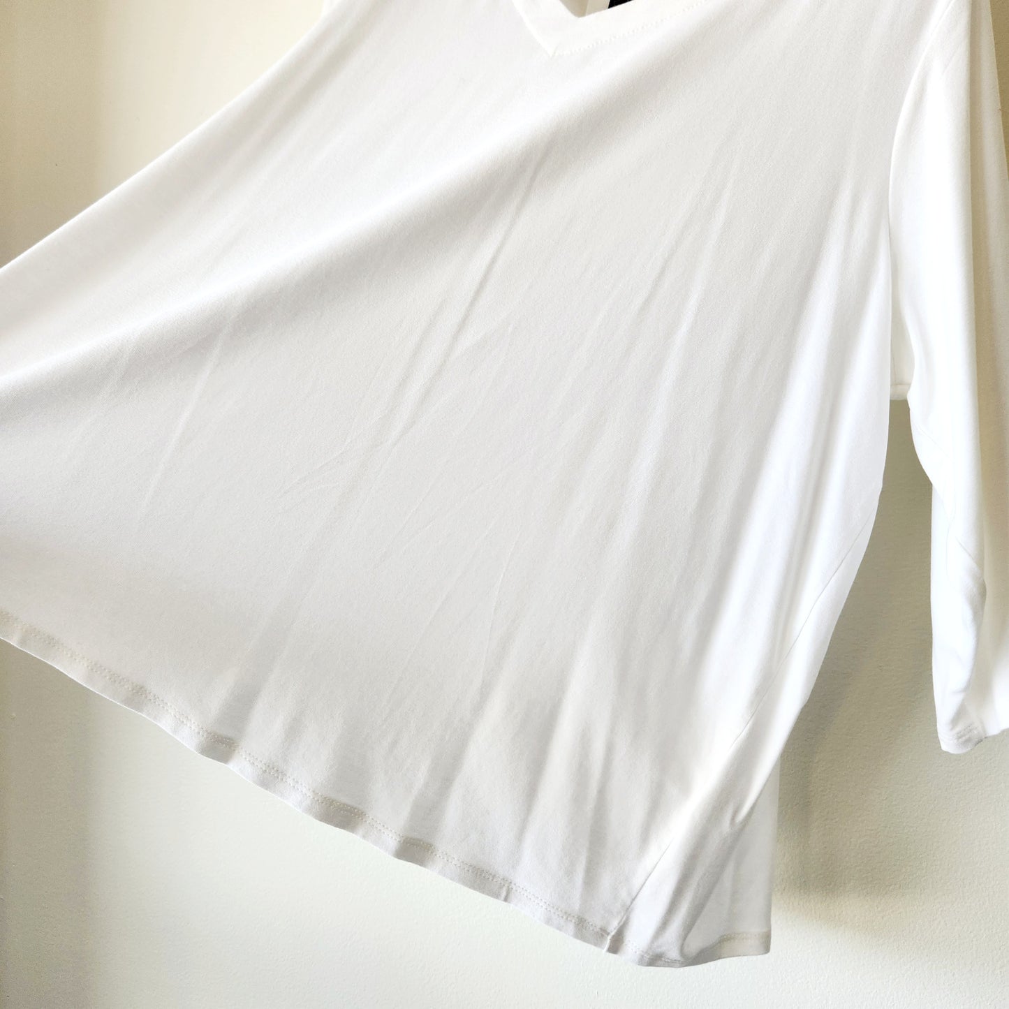 J Jill Wearever Collection White Jersey Top with Back Pleat Detail - XL Petite