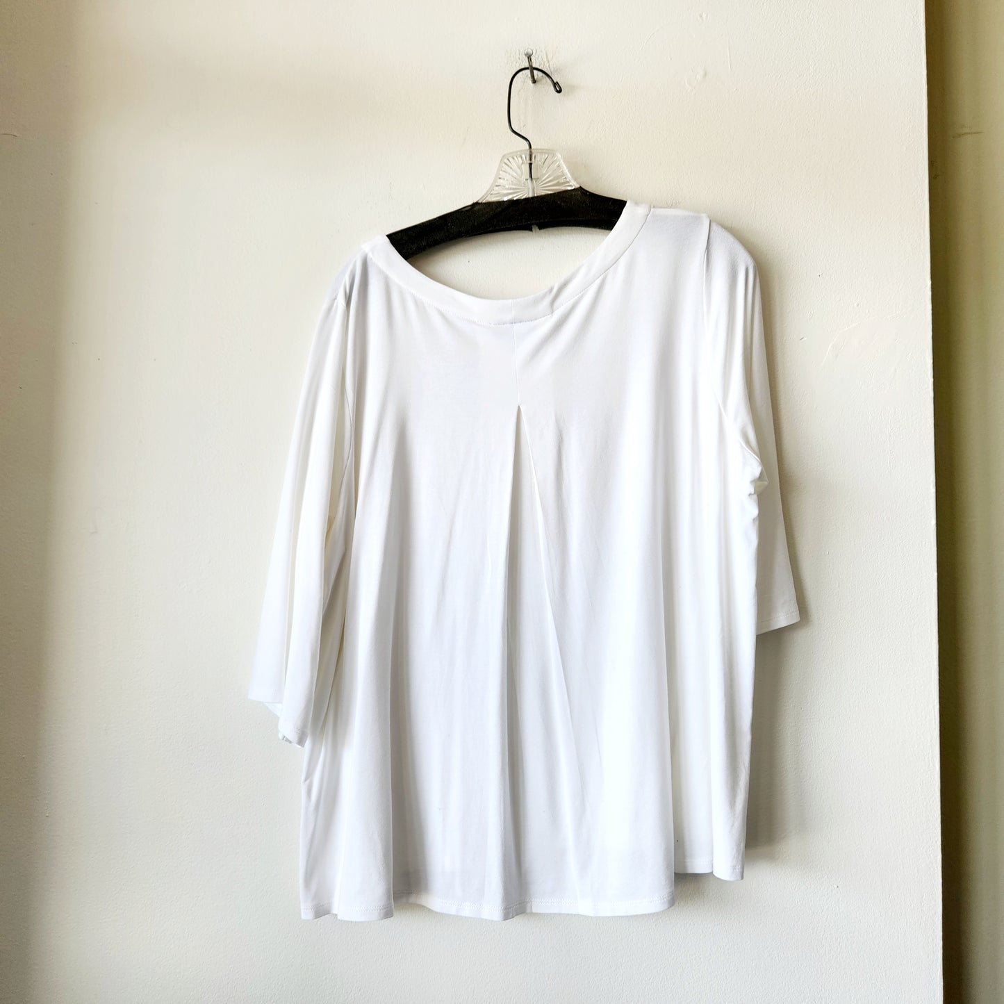 J Jill Wearever Collection White Jersey Top with Back Pleat Detail - XL Petite