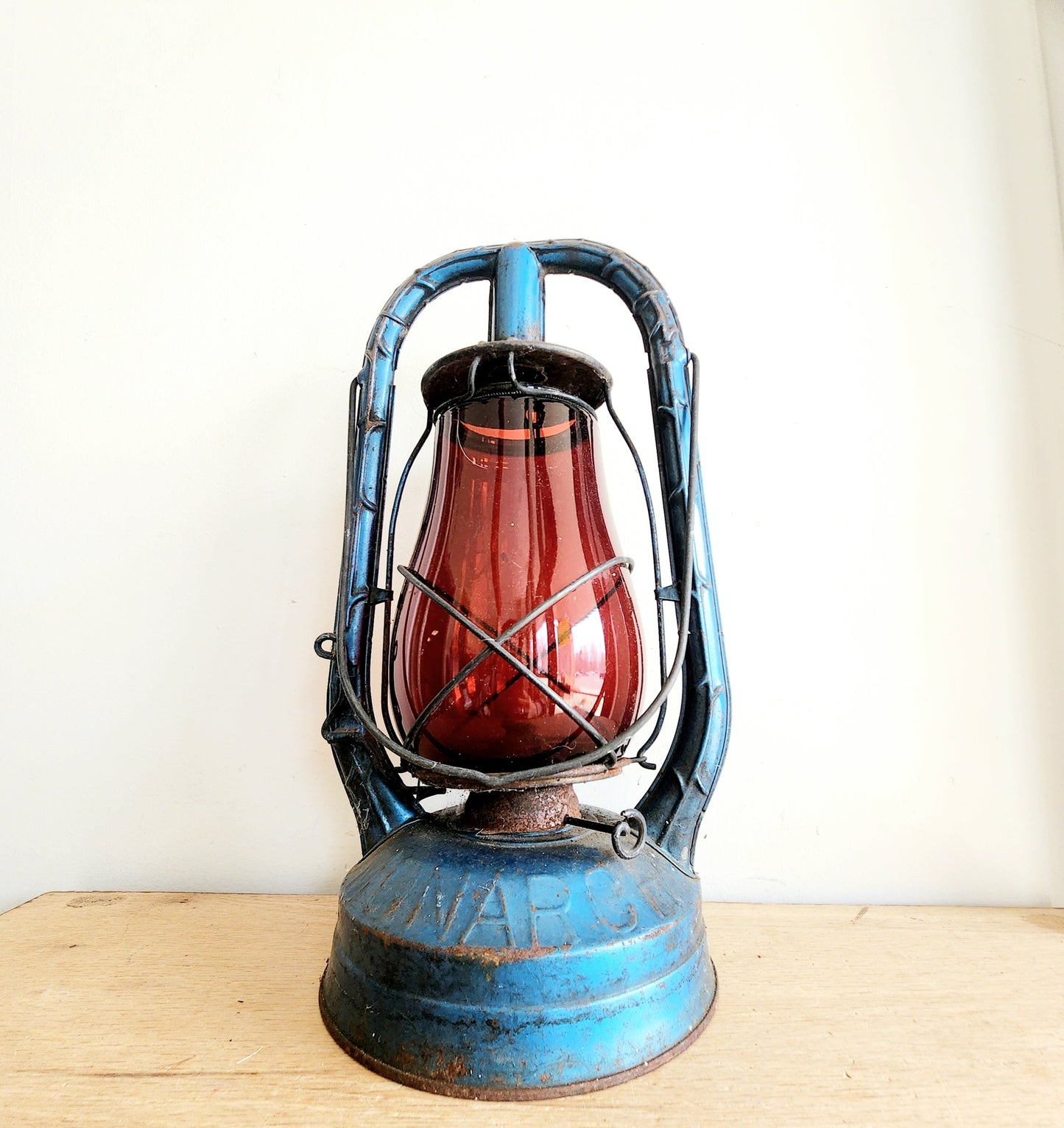 Vintage Syracuse NY Dietz Monarch Blue Oil Lamp 14"