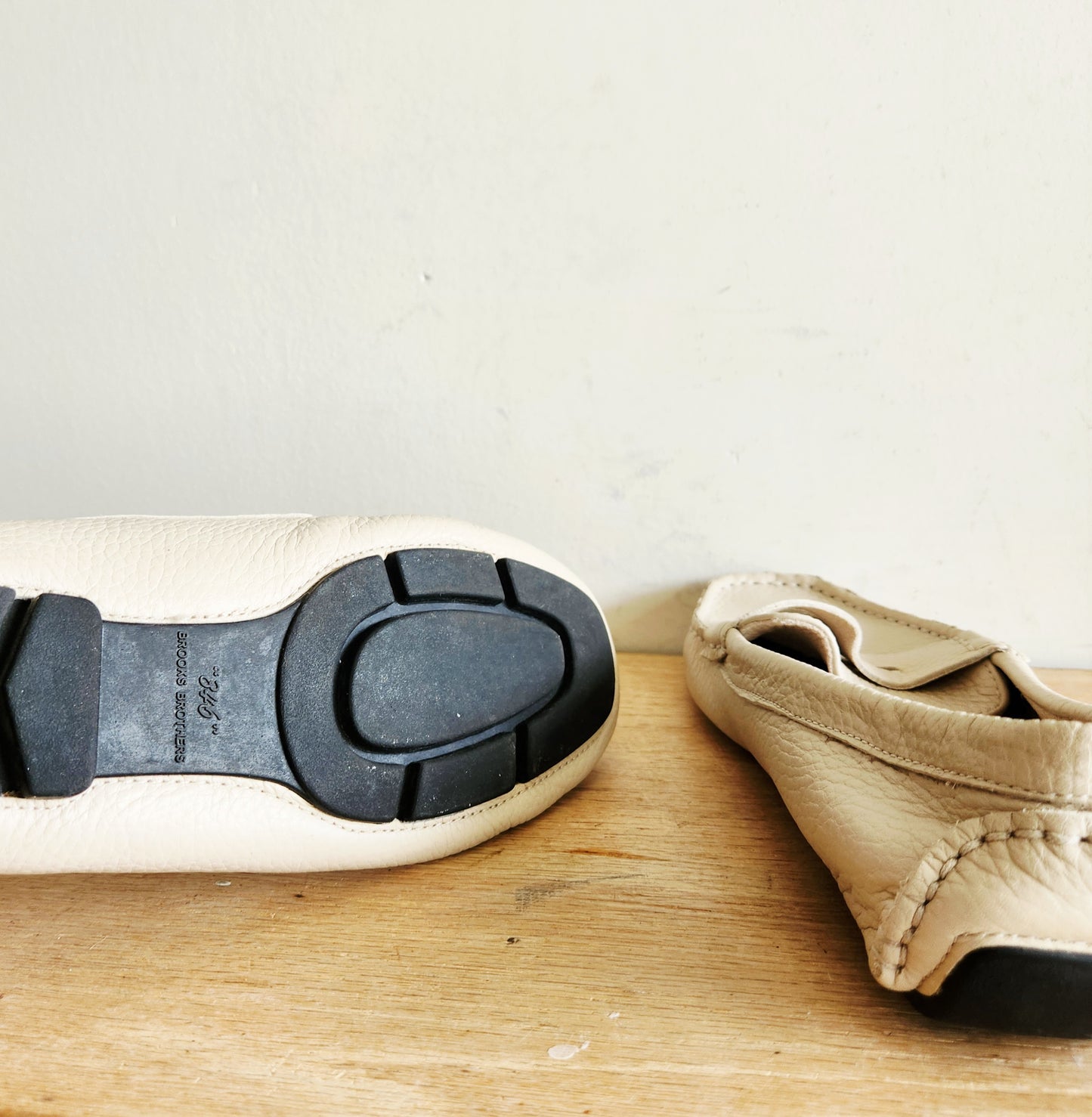 Brooks Brothers Leather Slip on Shoes Cream Color Size 9