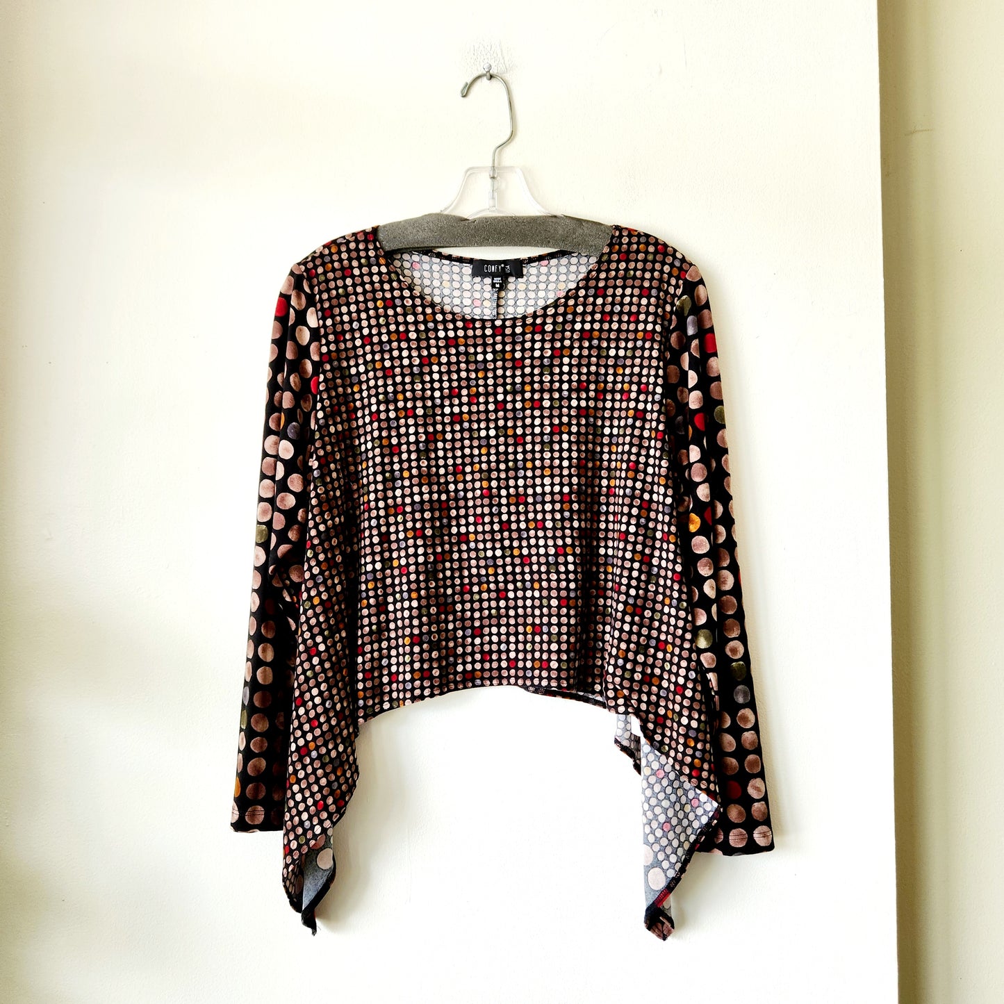 Comfy USA Crop Fit Top with Handkerchief Hem - M