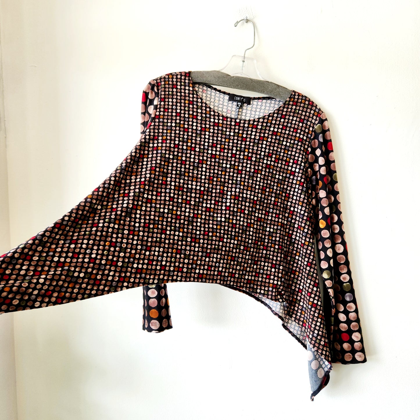 Comfy USA Crop Fit Top with Handkerchief Hem - M