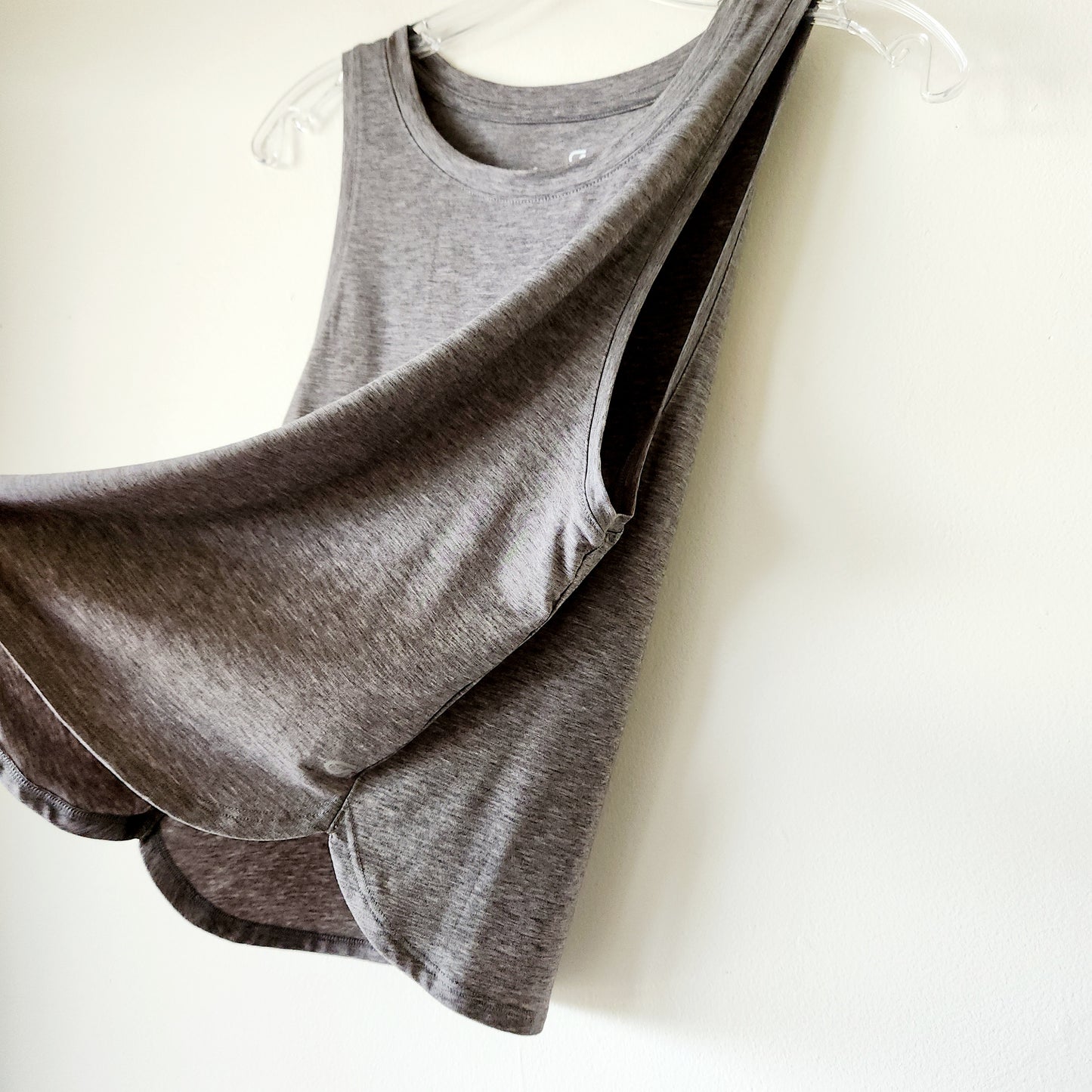 GAPFit Breathe Gray Tank - S