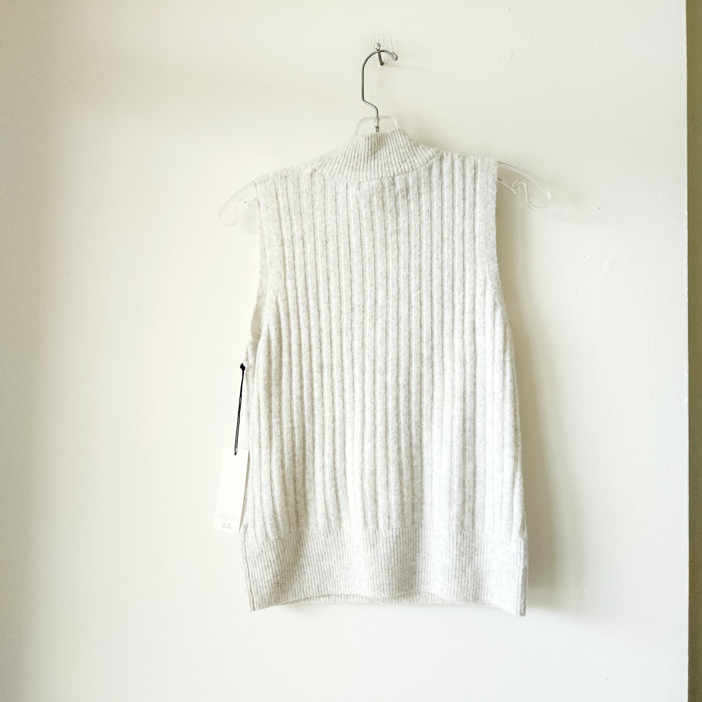 Rachel Zoe Super Soft Gray Sleeveless Sweater - M - New