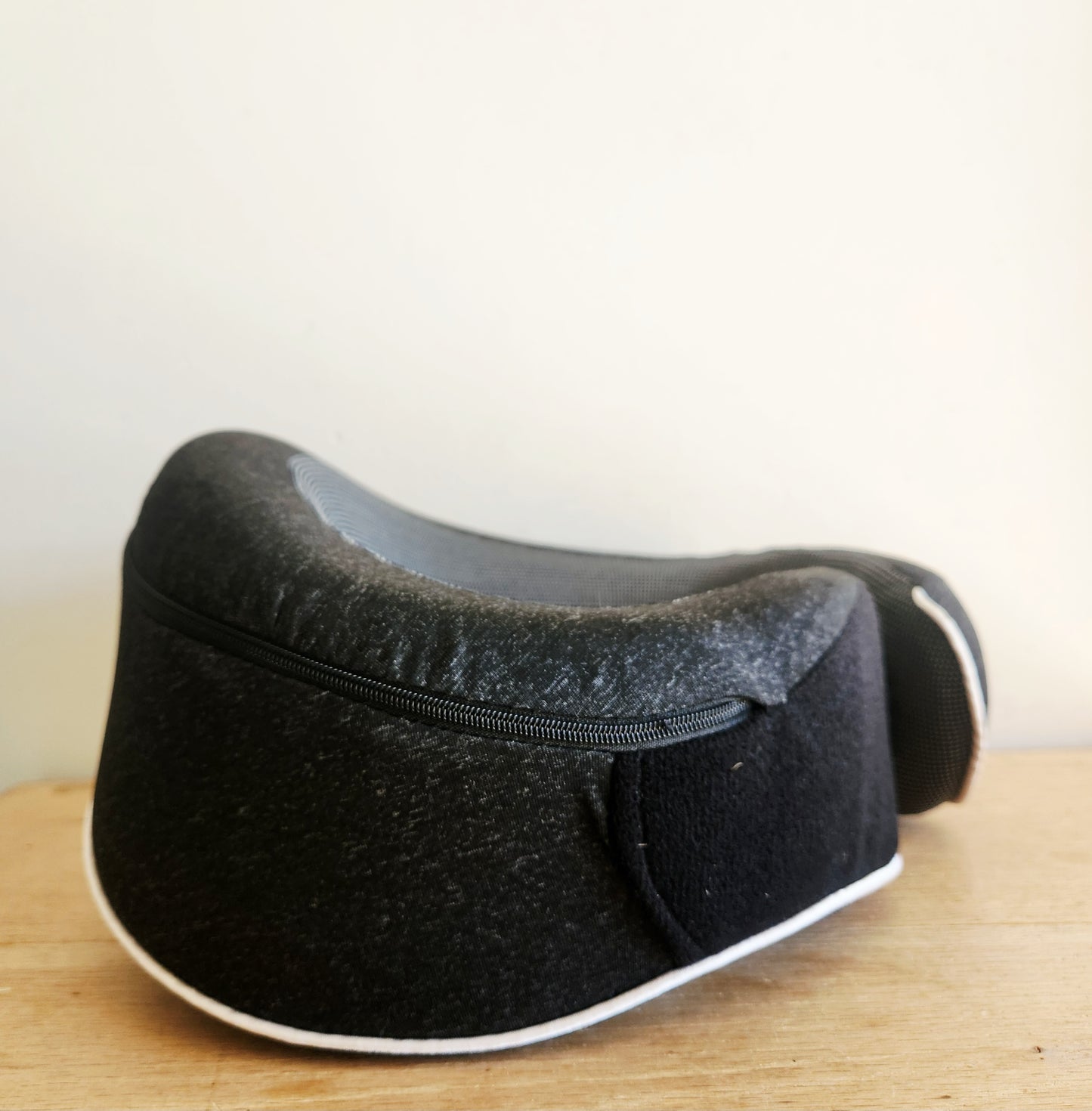 TERGAYEE Travel Neck Pillow Top Memory Foam Pillow