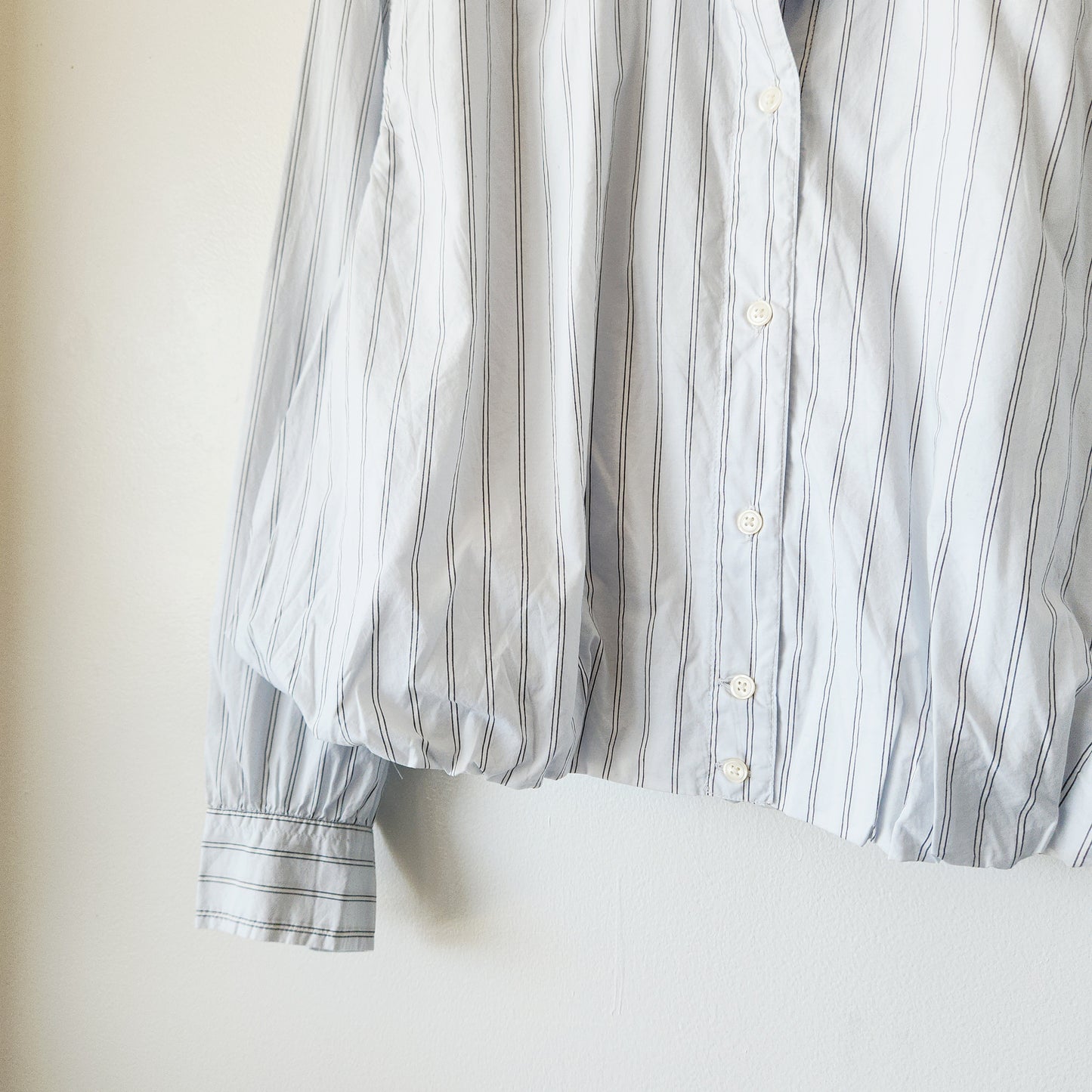 GAP 100% Cotton Striped Button Up Shirt with Gathered Hem - M