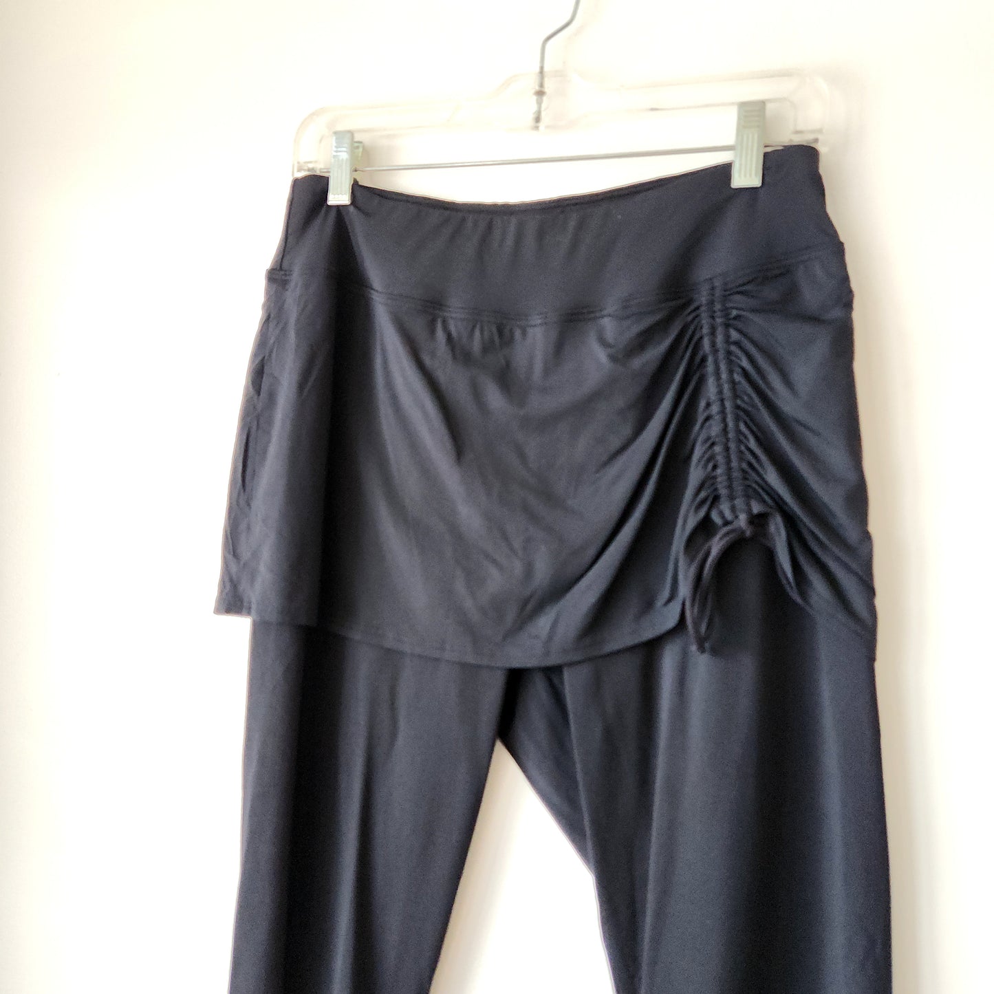 Lands' End Swim Leggings with Skirt - M