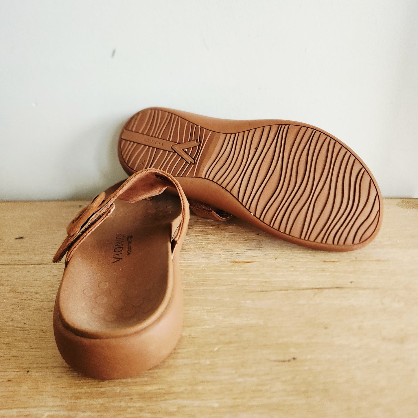Vionic Recovery RX Flip Flops - size 7
