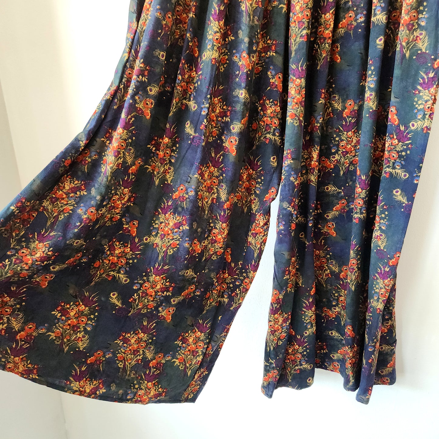 Natural Life Flowy Pants with Smocked Waistband - L
