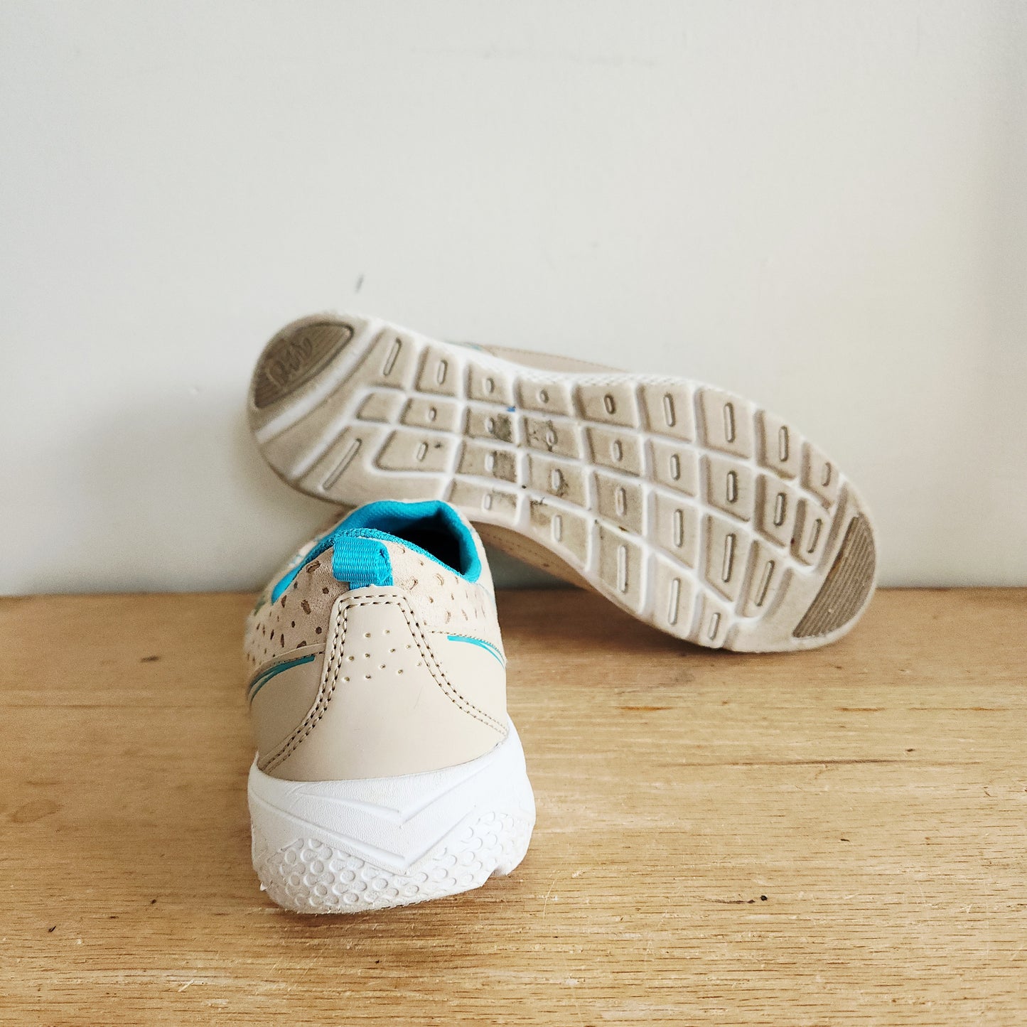 Rÿka Slip On Sneakers - size 8M