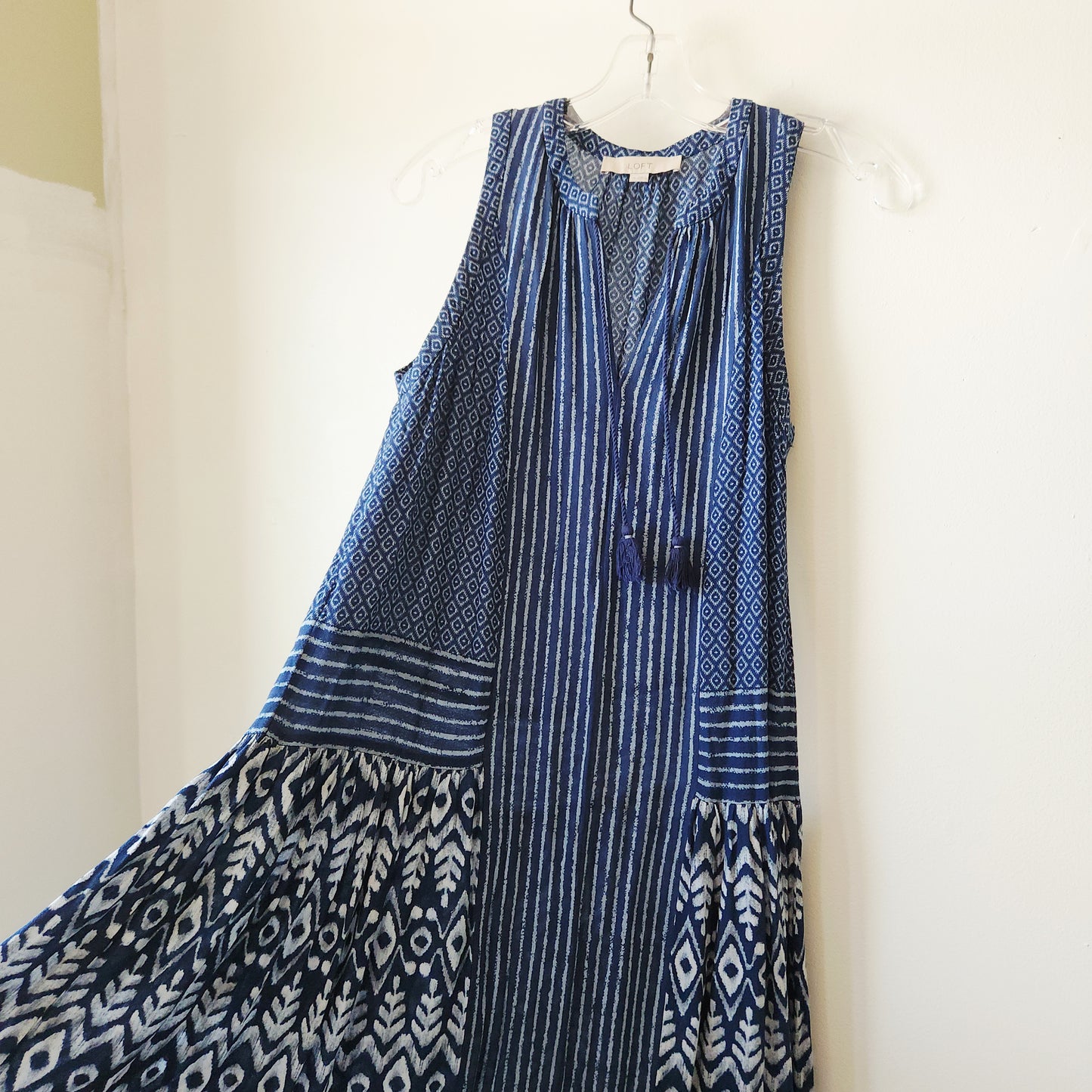 LOFT Flowy Dress with Necktie & Tassle - M