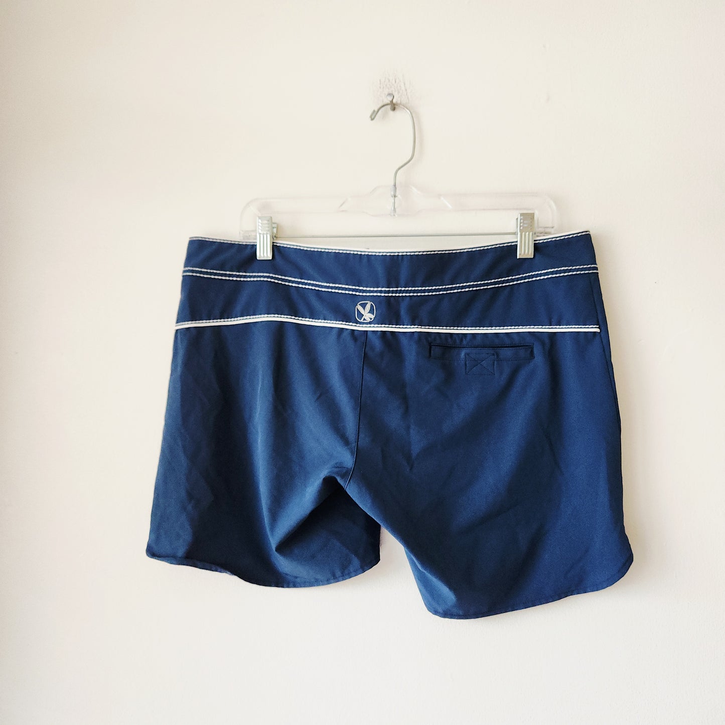 Carve Designs Board Shorts - size 8
