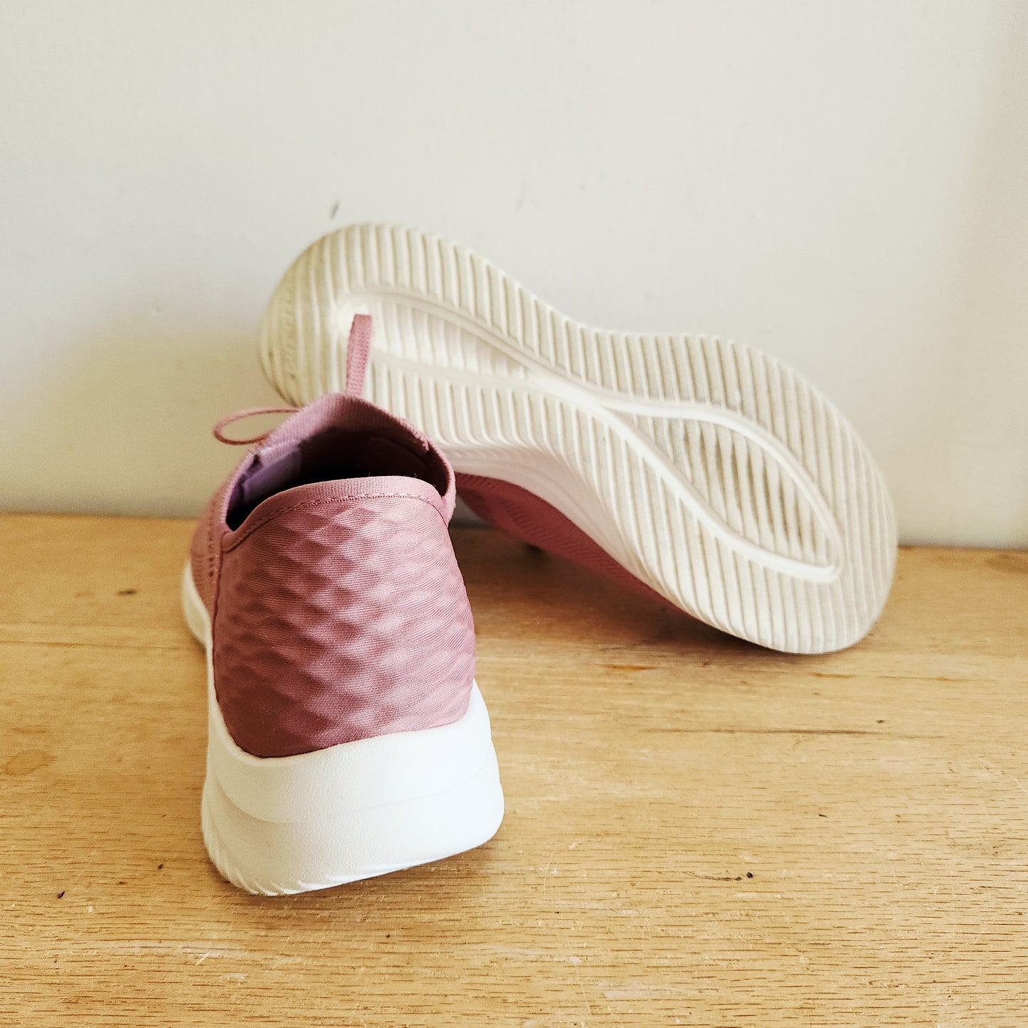 Skechers Slip-Ins Sneakers - size 8