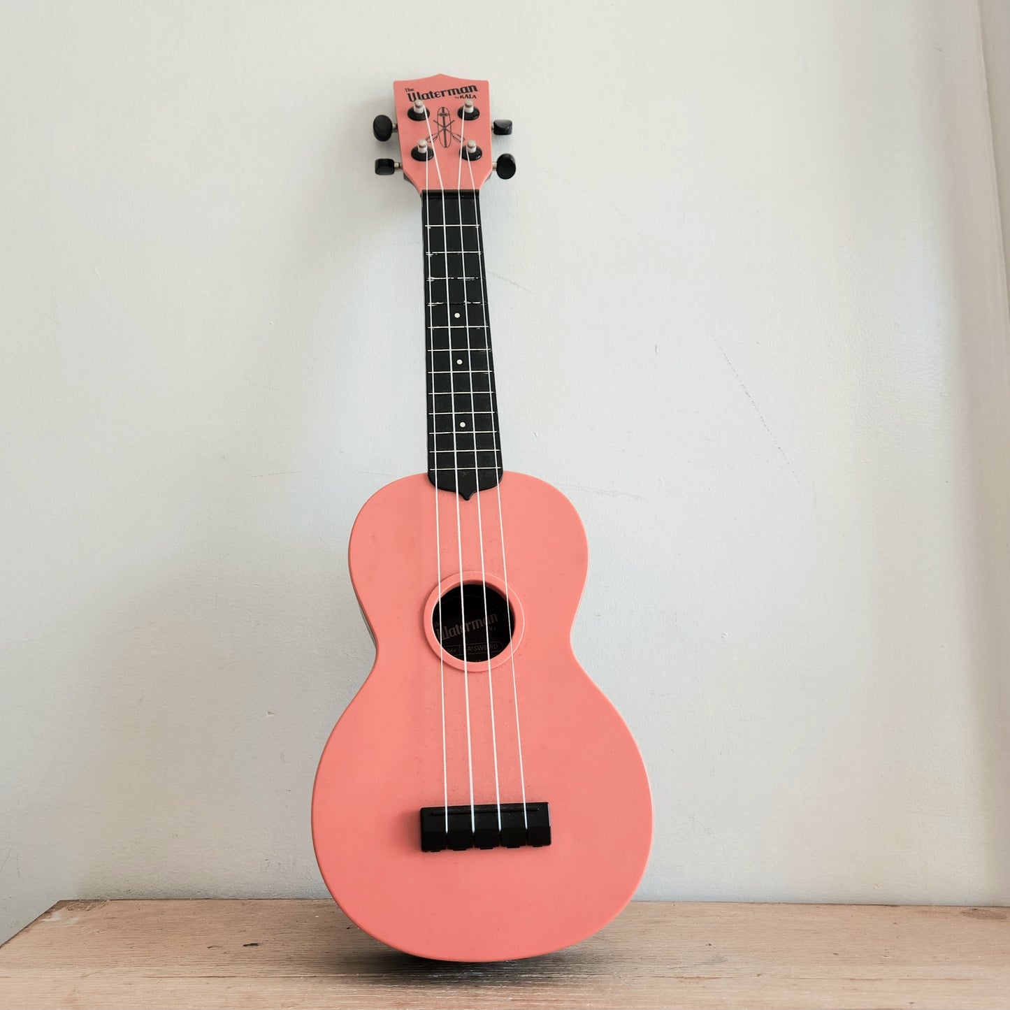 Kala Ukadelic Soprano Ukelele Flamingo