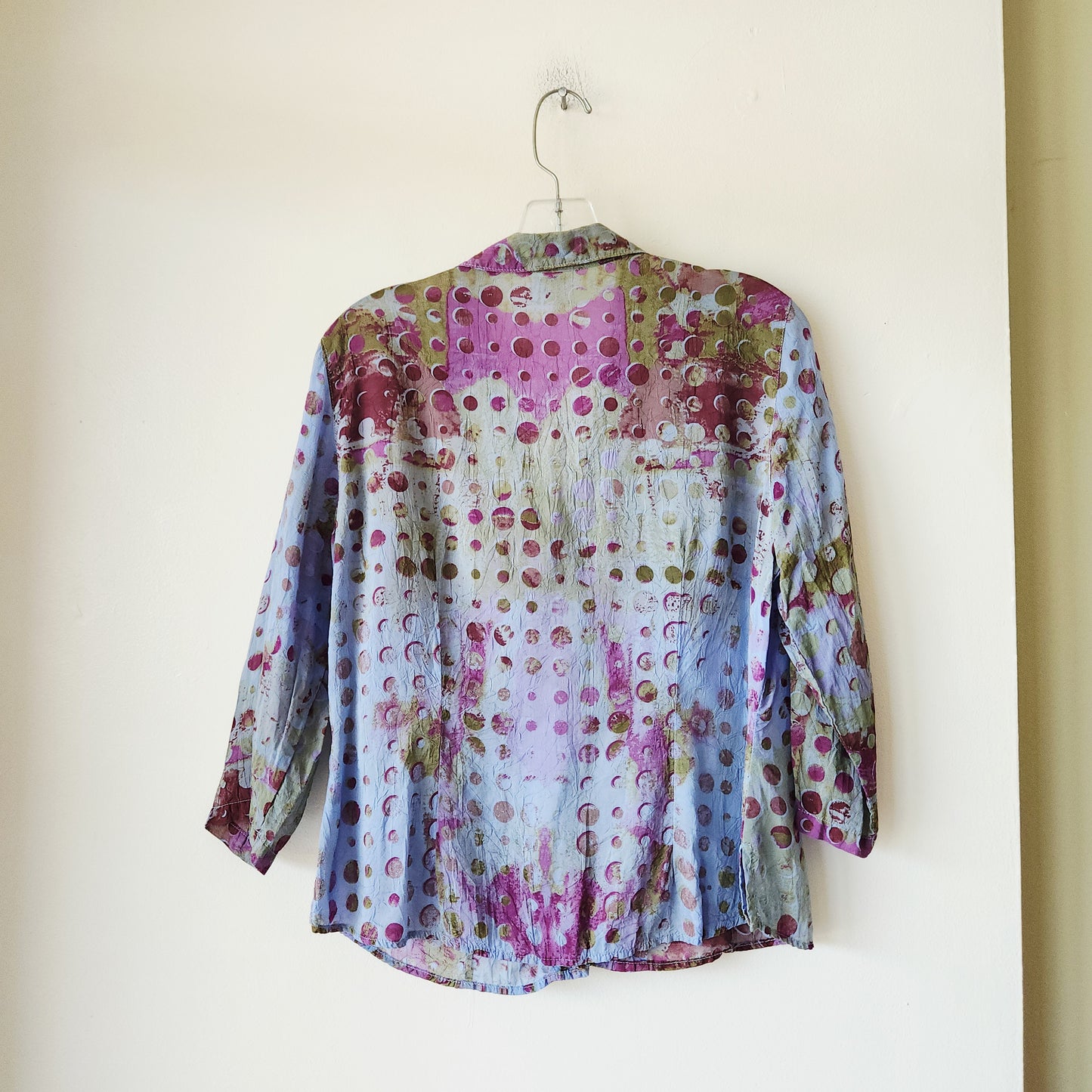 Click by Color Me Cotton Abstract Motif Top with Buttons - M