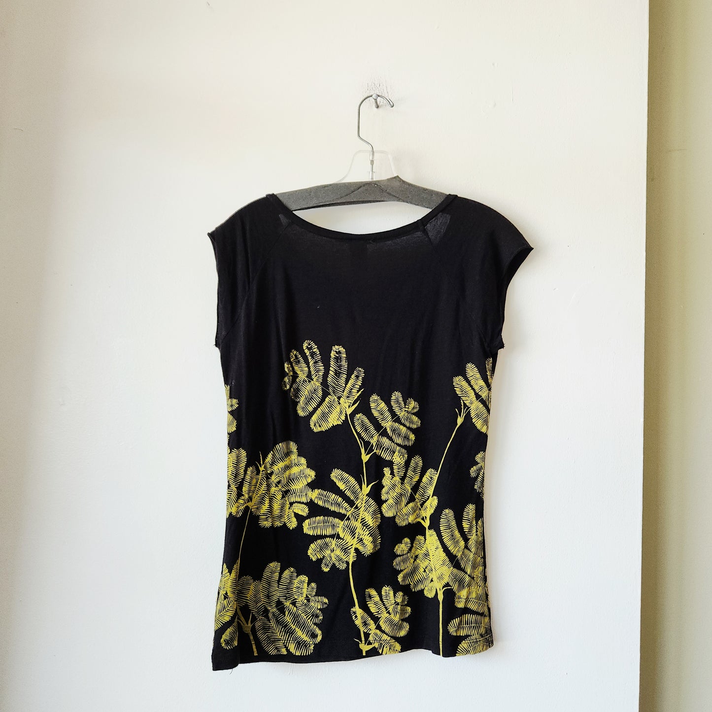 umsteigen Silkscreened Sleeveless Top - M