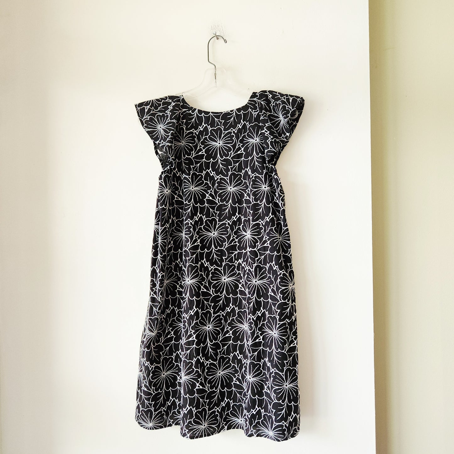 Loft Flutter Sleeve Dress with Embroidery - Petite M