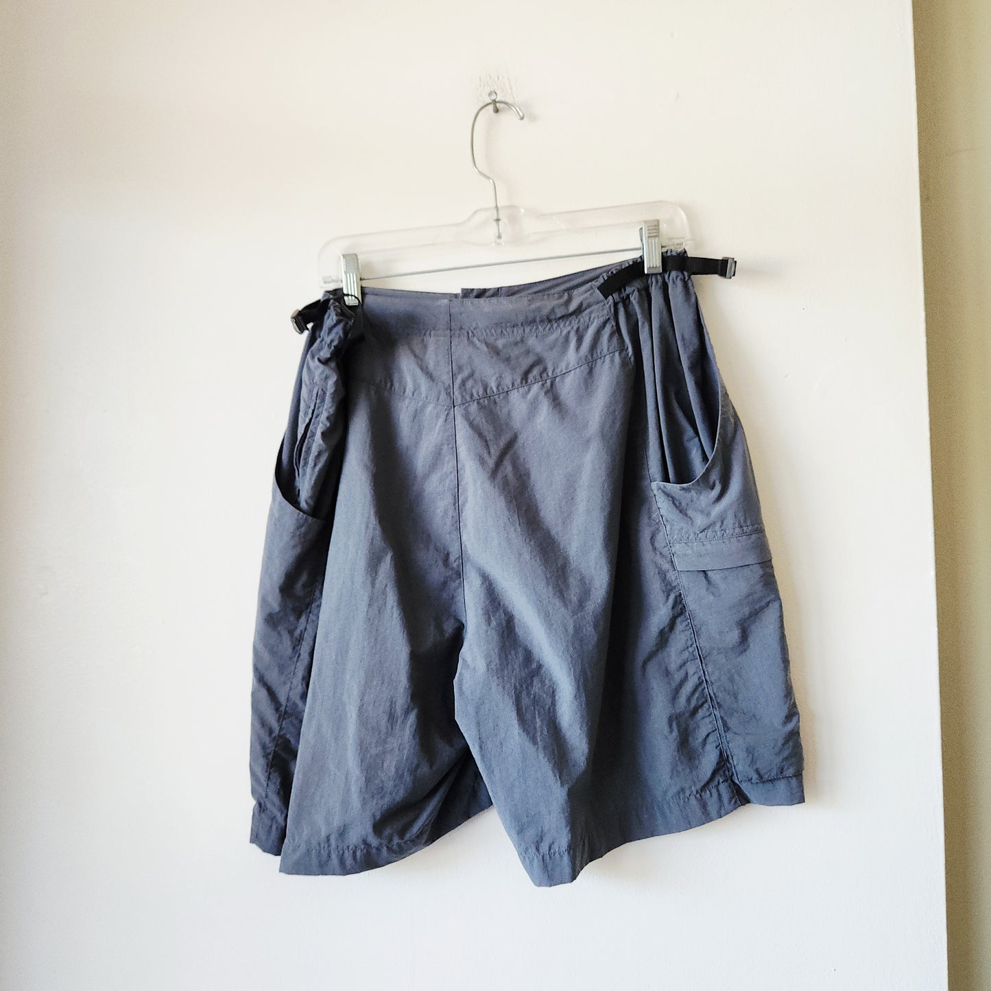 REI Hiking Shorts with Zipper Pocket - size L