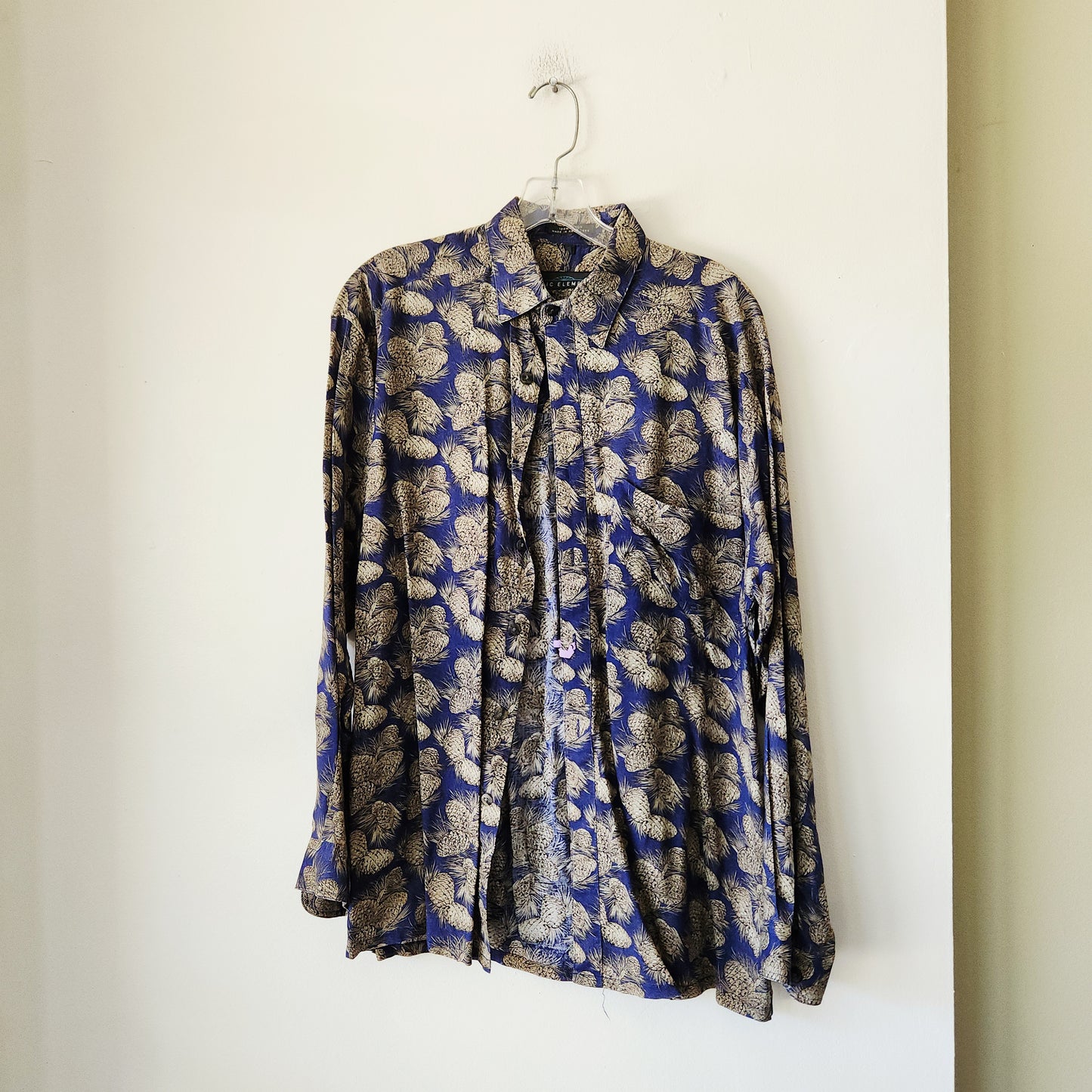 Vintage Basic Elements Pinecone Button Up - M