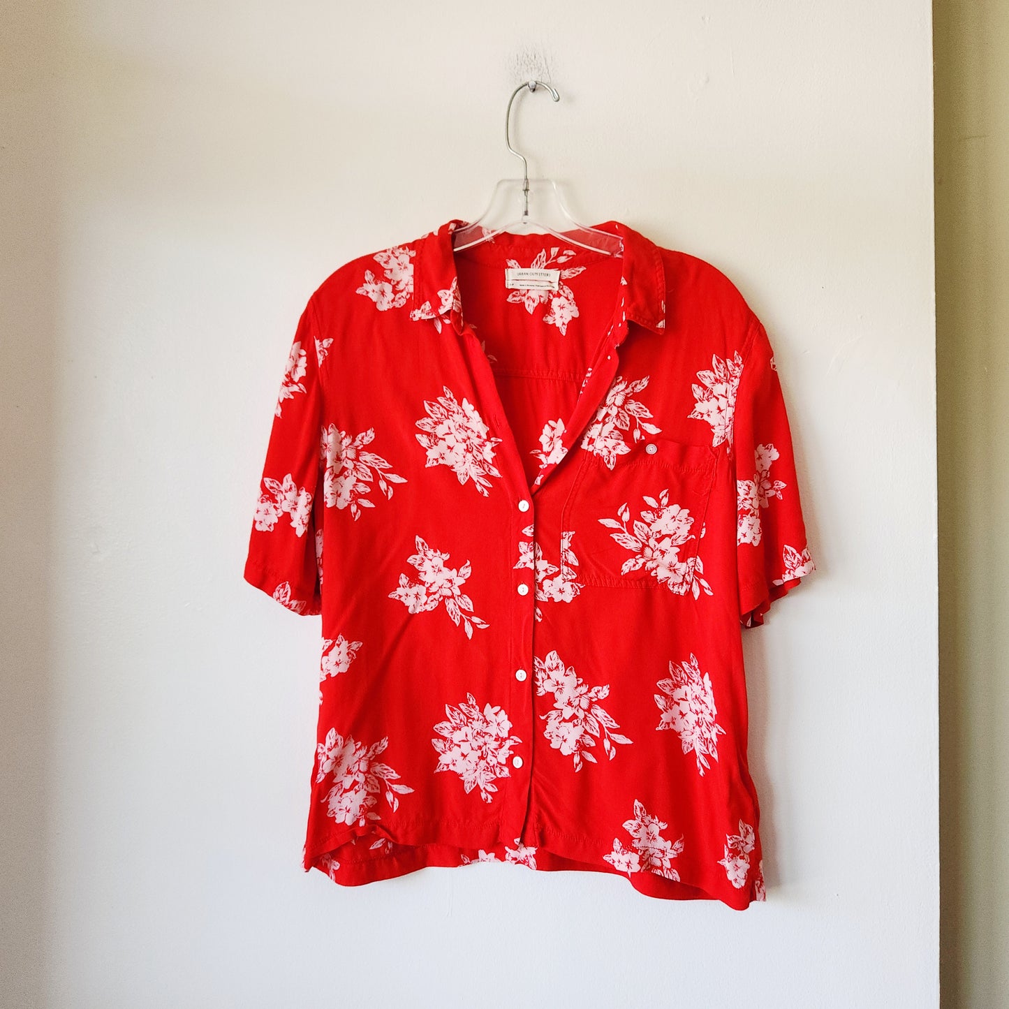 Urban Outfitters Red & White Floral Top - S