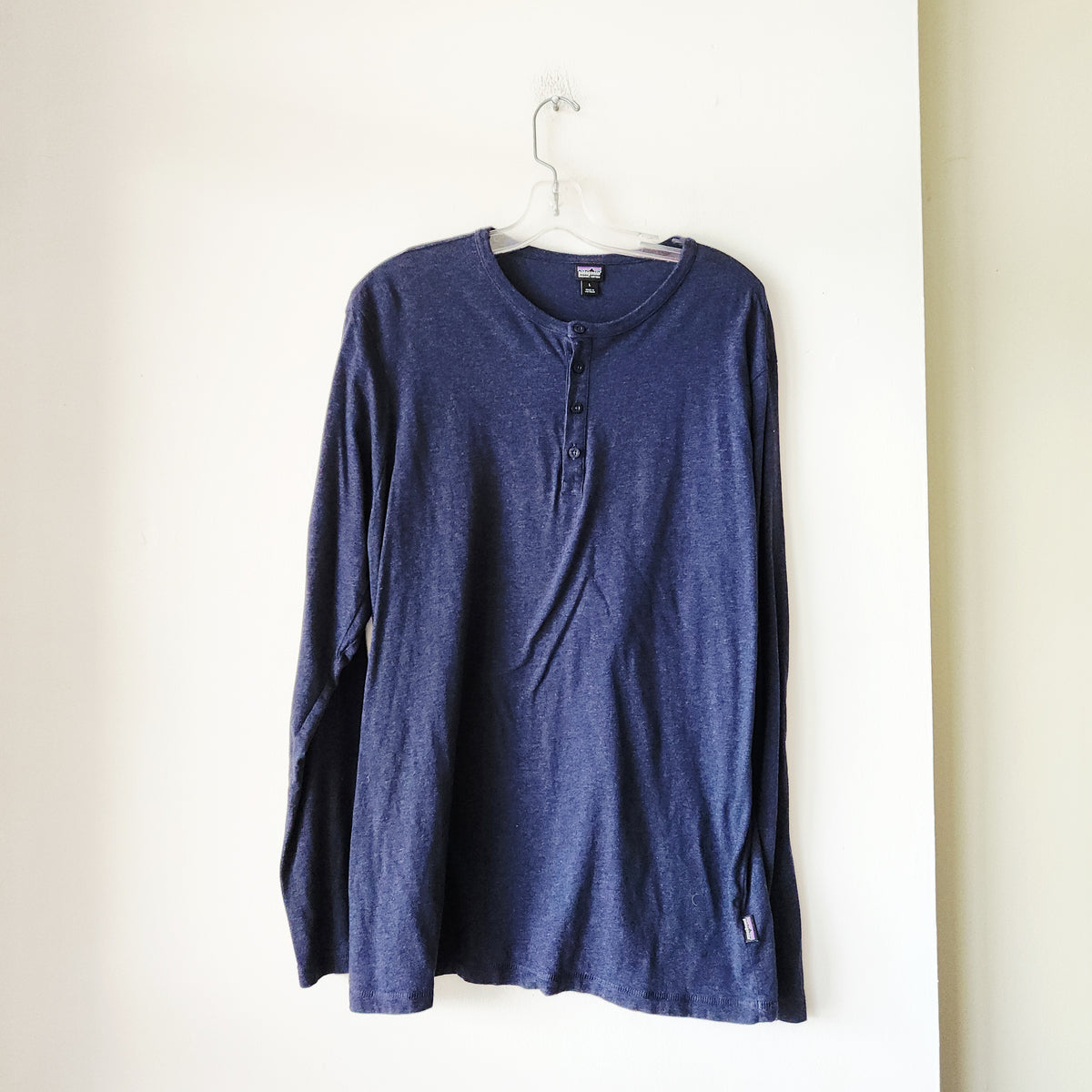 Patagonia Organic Cotton Henley Top - L