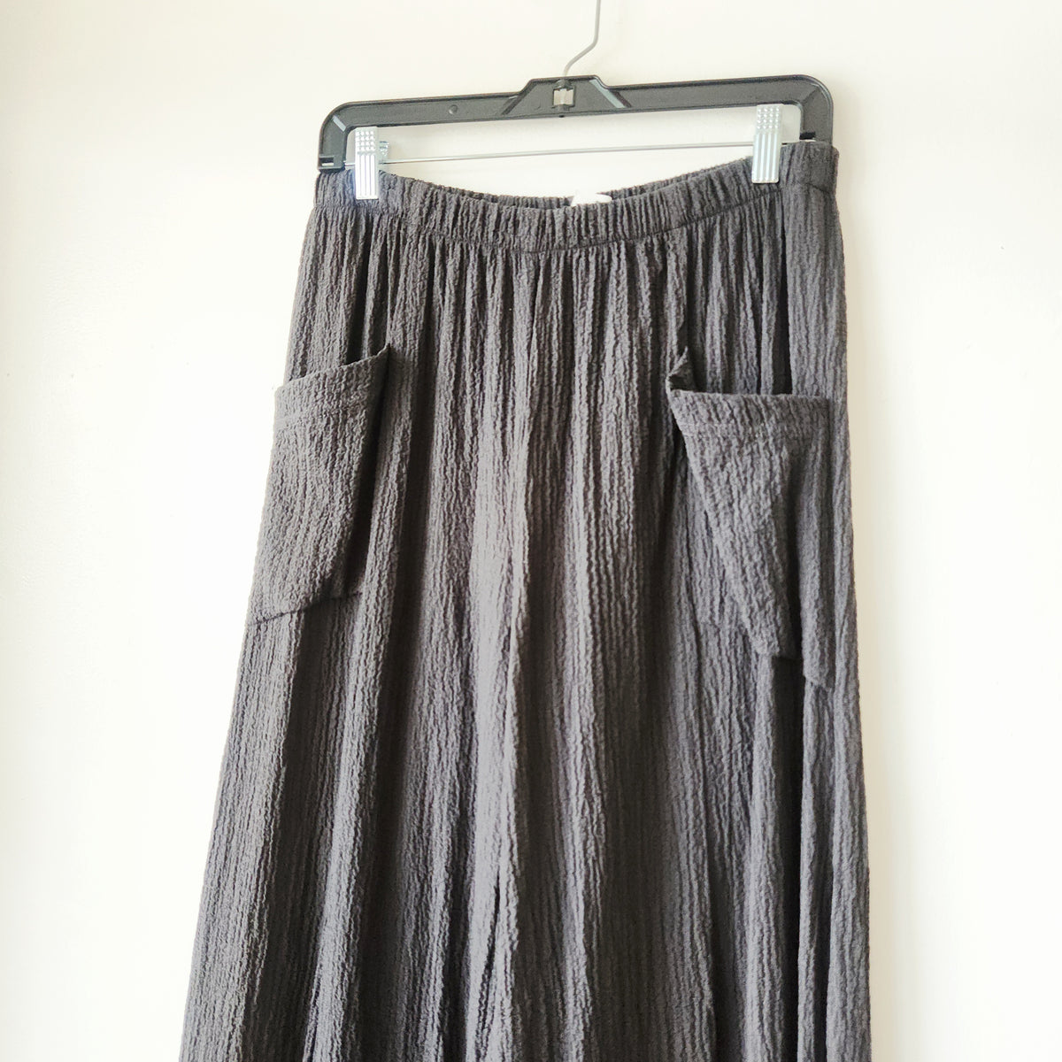 Yoshi Textured Pull On Pants with Pockets - L