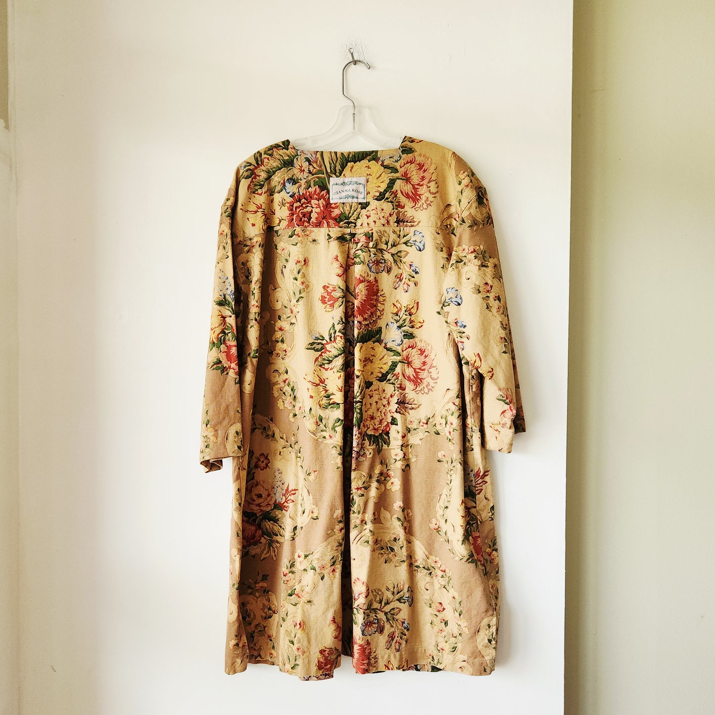 Vintage Gianni Rose Tunic with Buttons - approx M/L