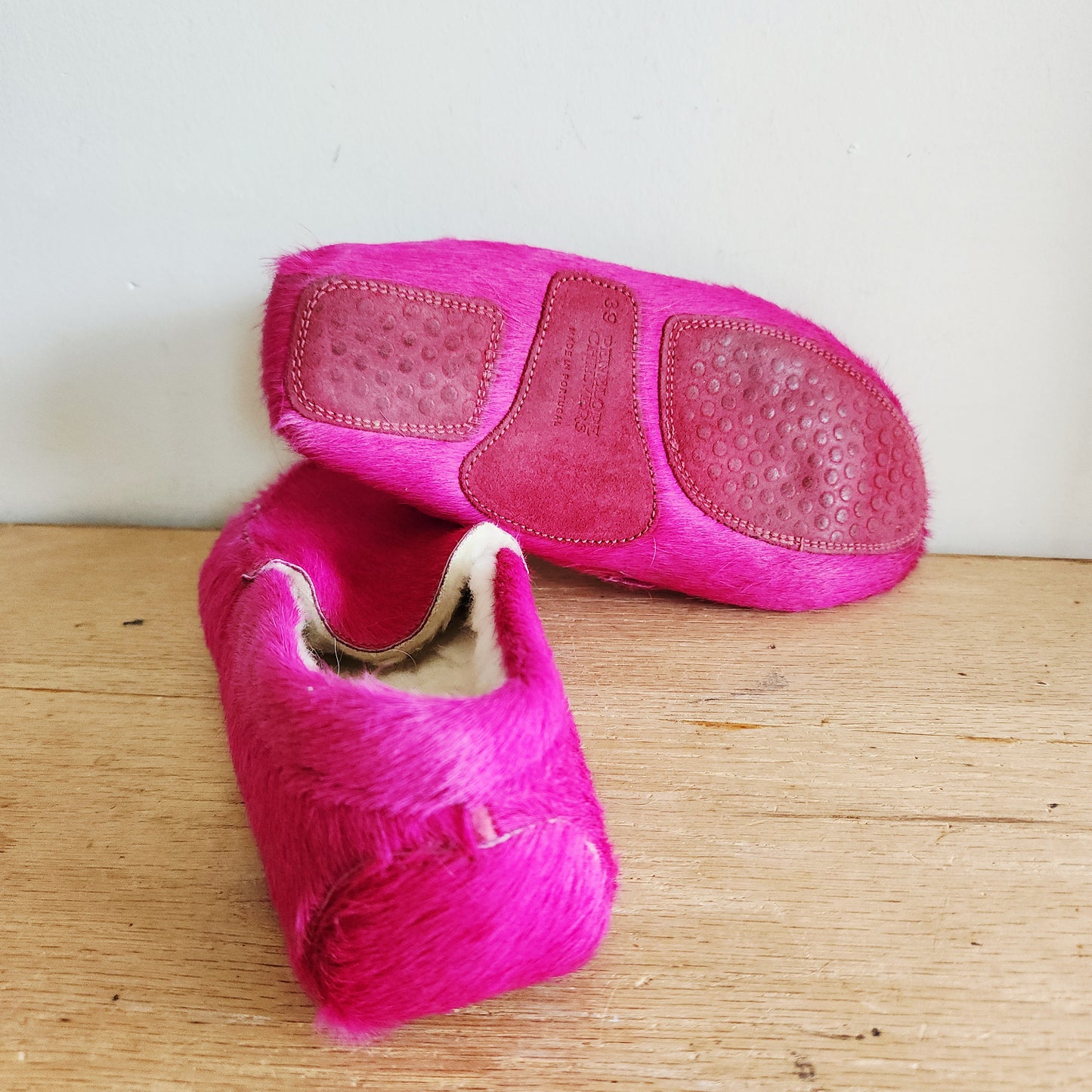 Penelope Chilvers Hot Pink Pony Hair Shearling Slippers - size 39