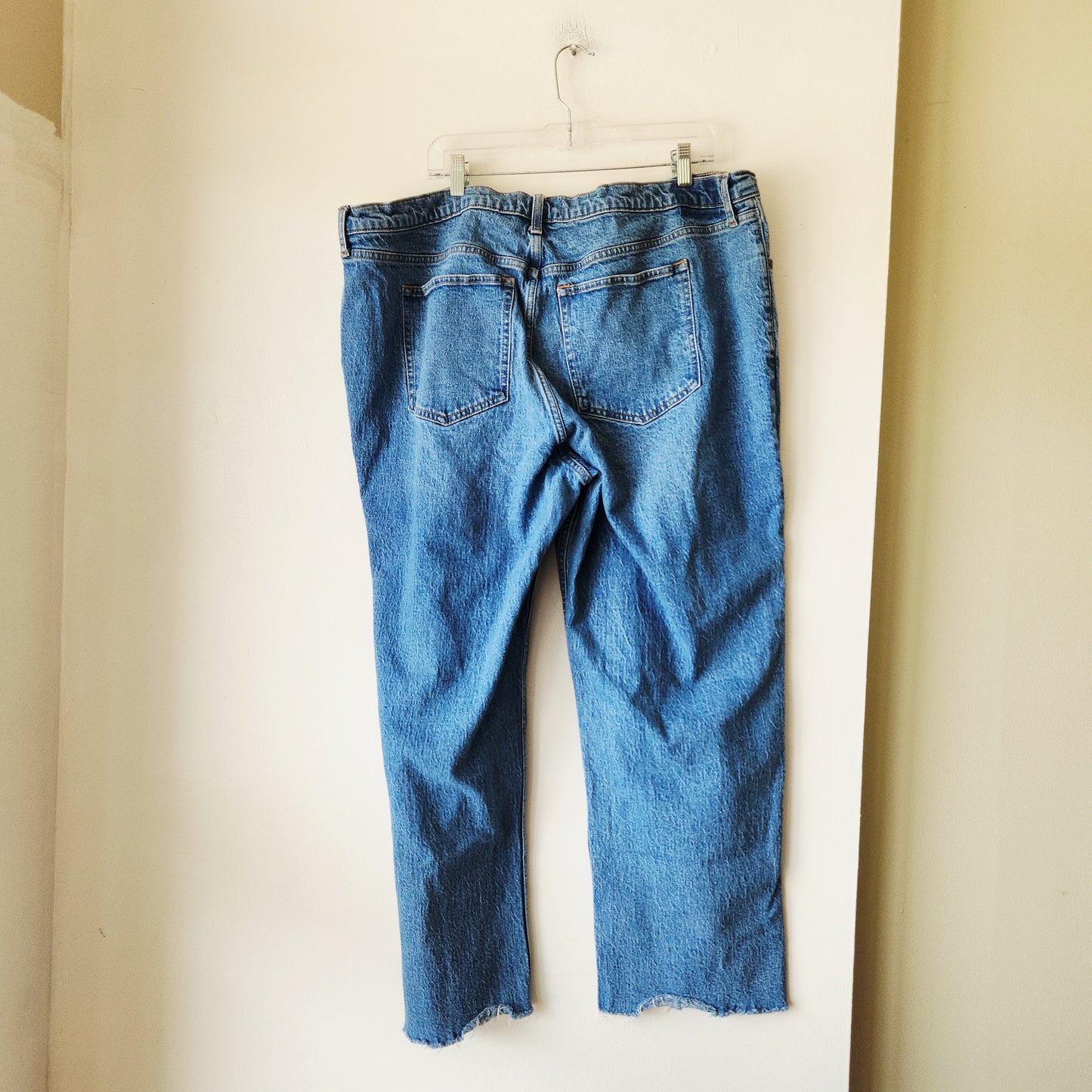 Abercrombie and Fitch Vintage Straight High Rise Jeans with Distressed Hem - size 20R