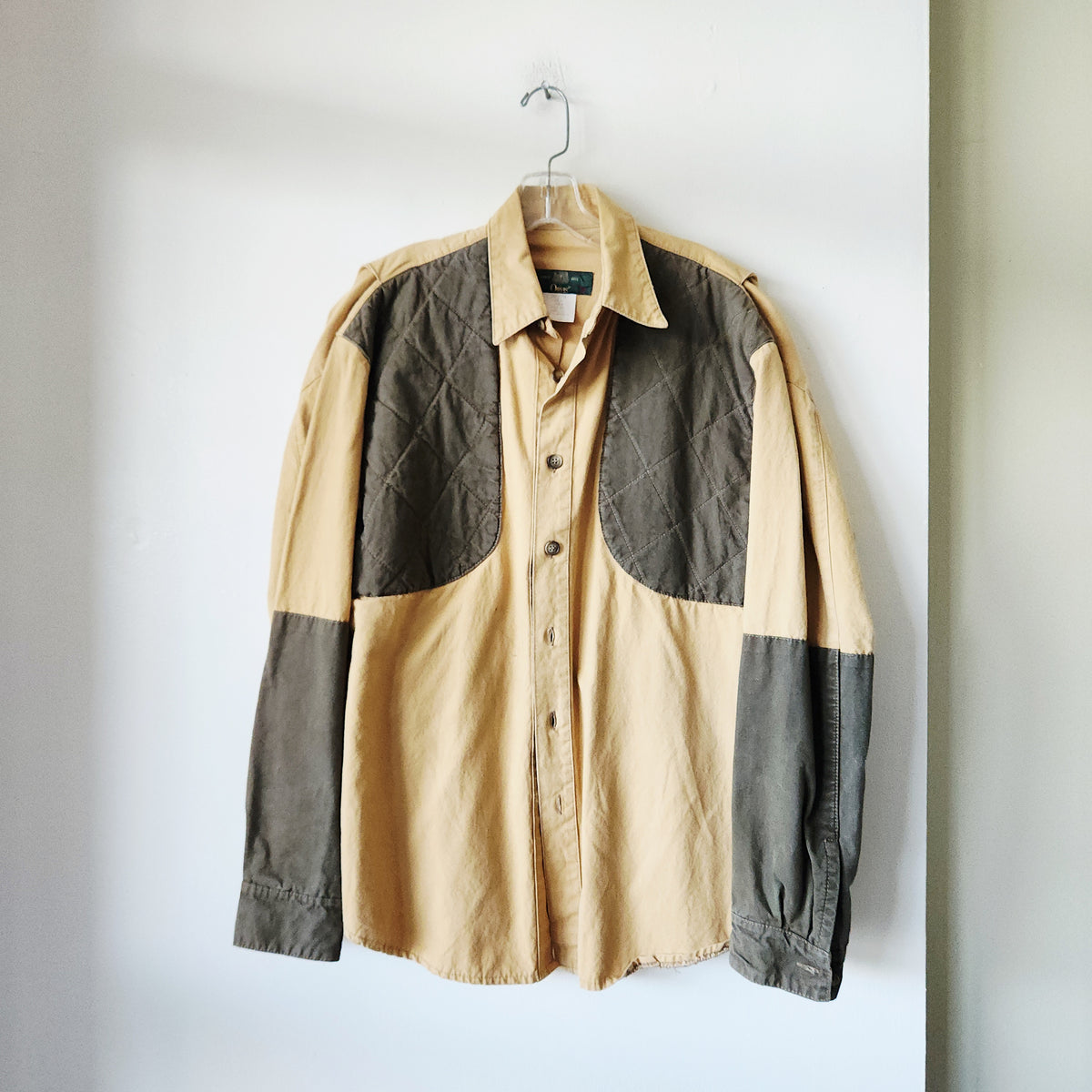 Orvis Button Up Shirt with Patches - M