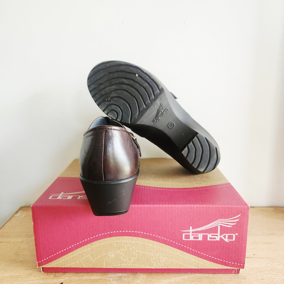 Dansko Chocolate Brown Buckle Clogs - size 38 - Like New