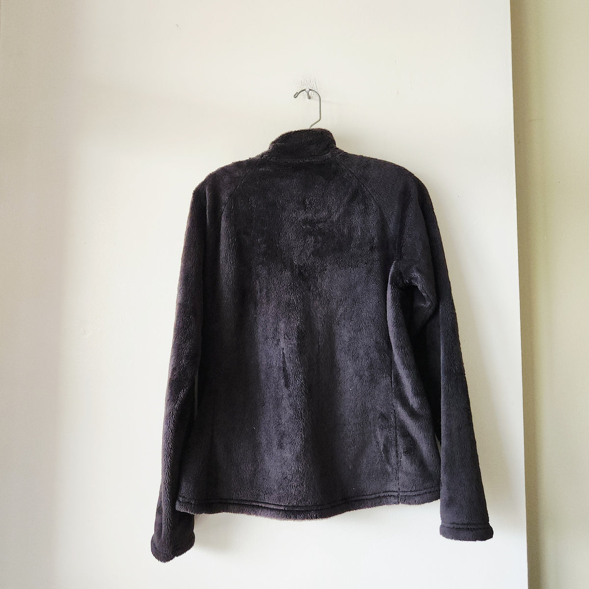 The North Face Black Half Zip Fleece with Front Pocket - M