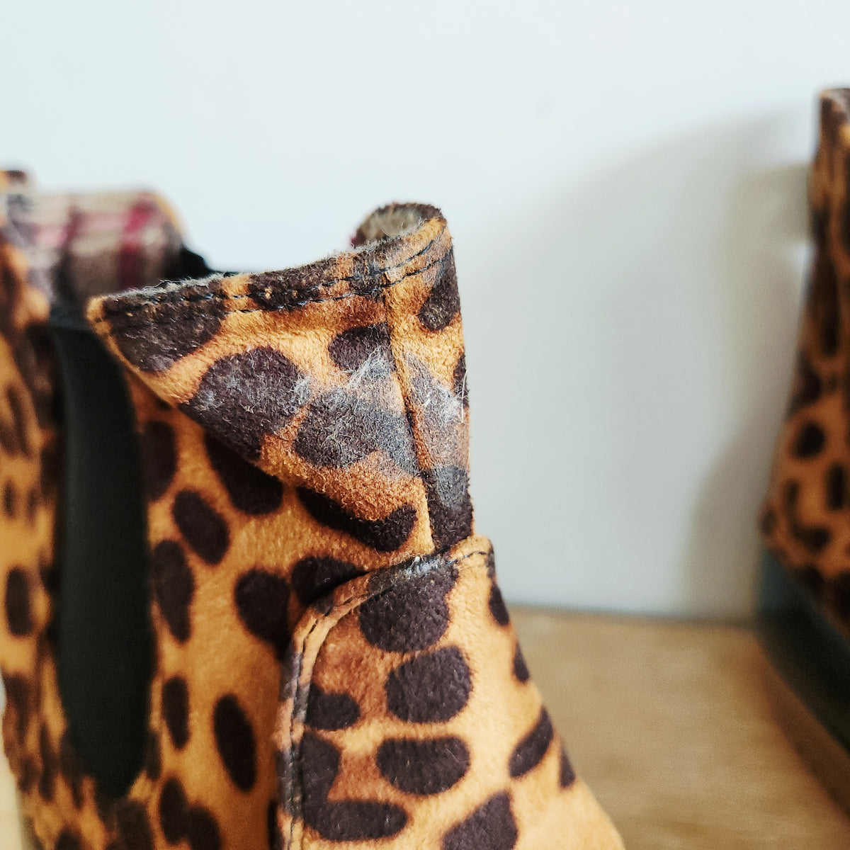 Yoki Leopard Duck Boots - size 9