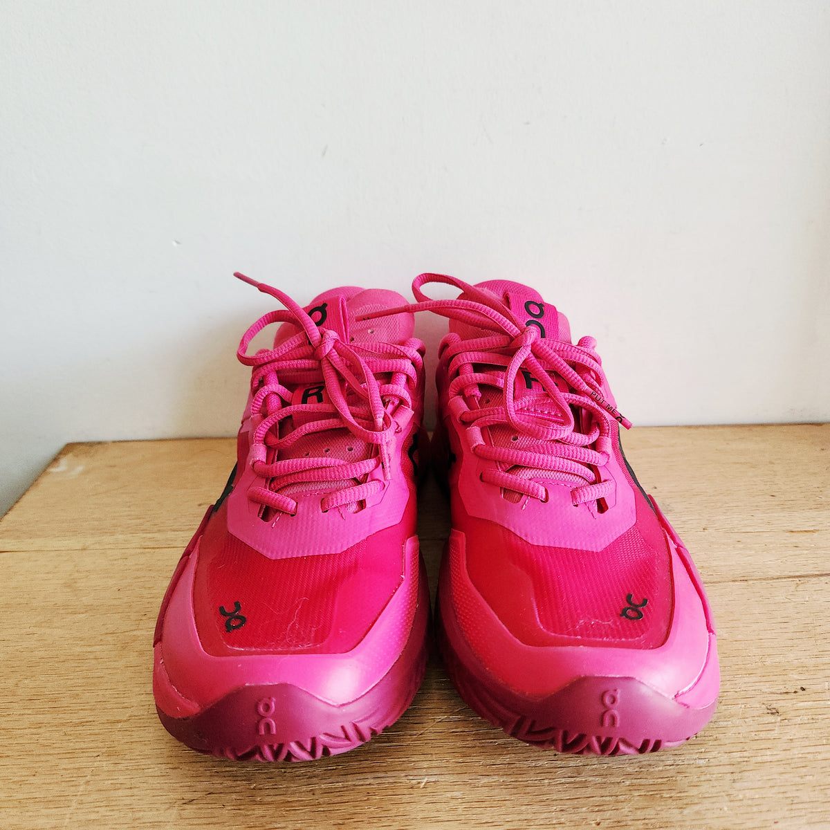 On The Roger Pro 2 Hot Pink Sneakers - size 9