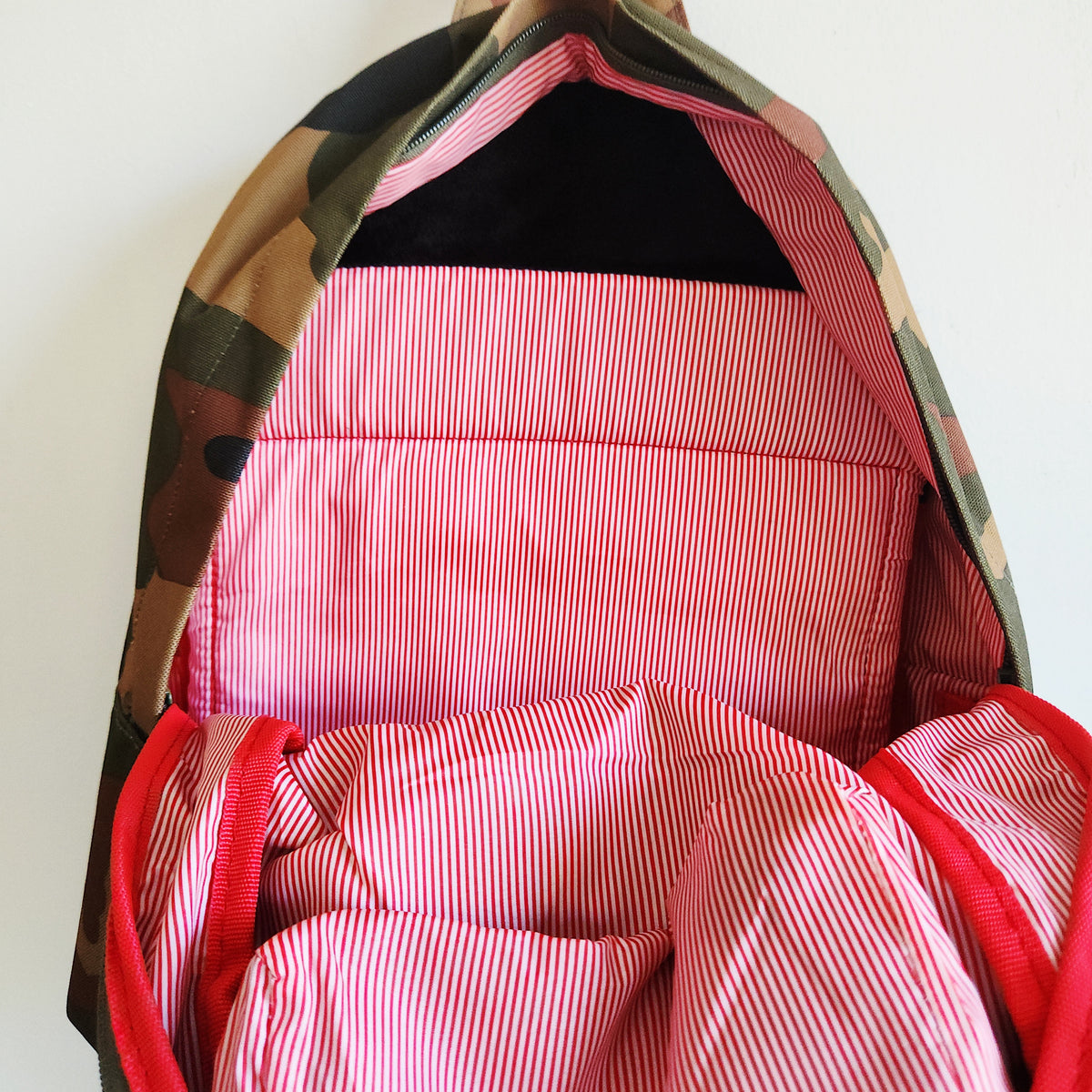 Herschel Supply Pop Quiz Camo Backpack