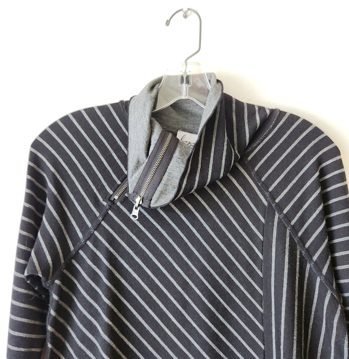 Lynne Ritche Silver Striped Tunic with Zipper Detail - XS