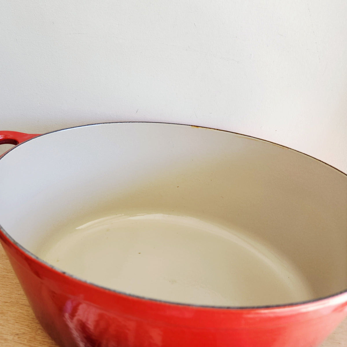Le Creuset Enameled Cast Iron Oval Dutch Oven 40 LIKE NEW