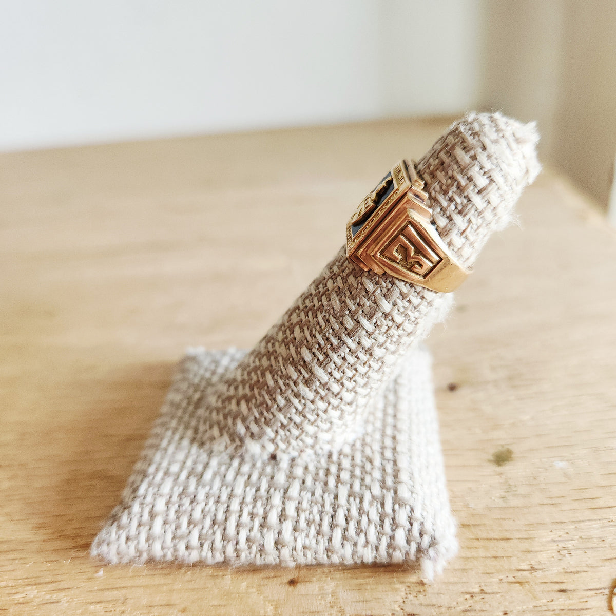 10K Gold Bel Air High School 1931 Class Ring - size 5