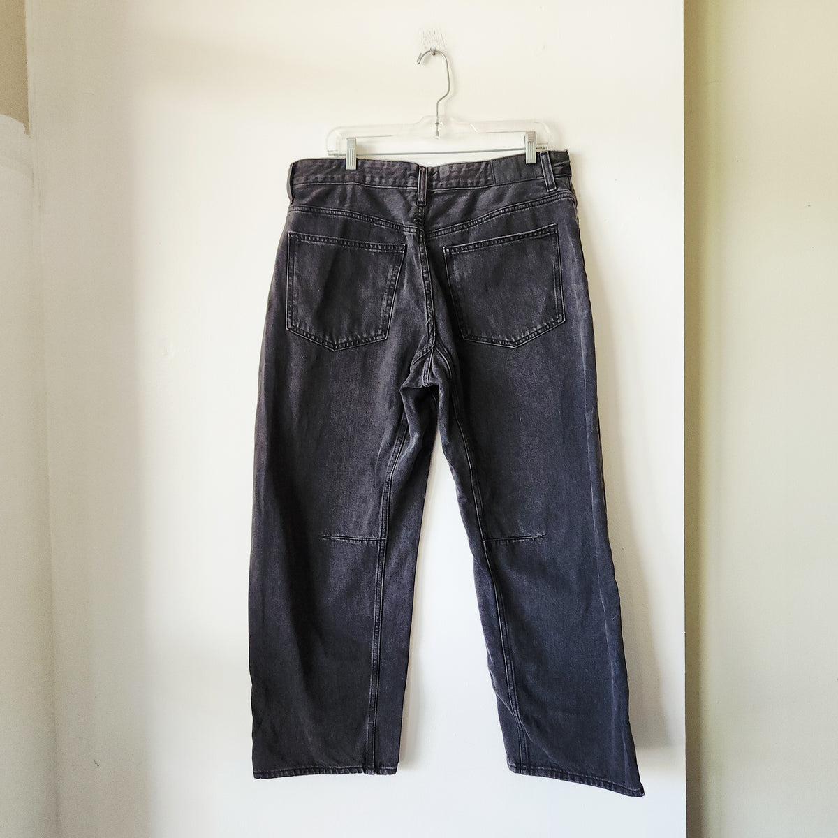 Madewell Washed Black Darted Barrel Leg Jeans - size 30