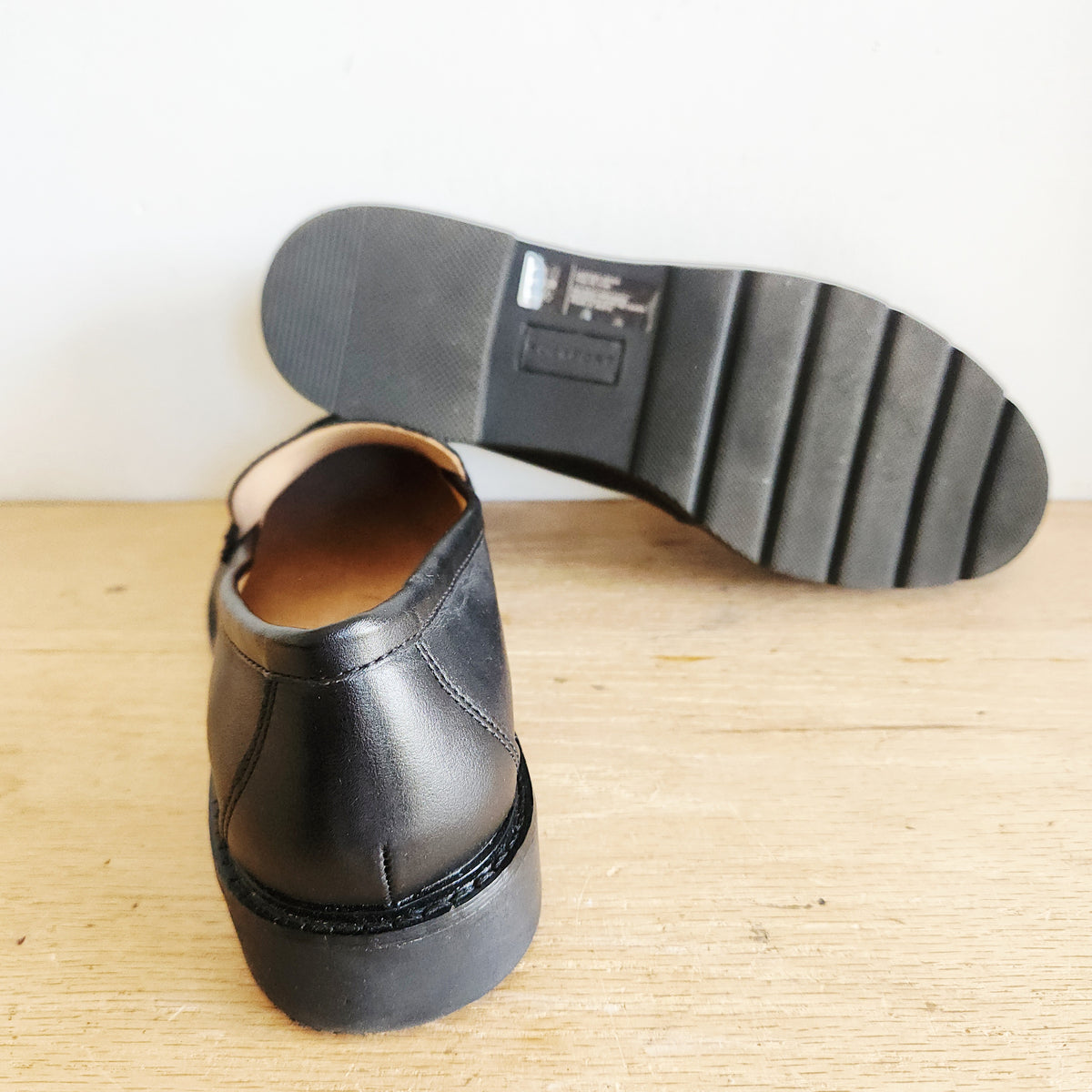 Rockport Black Loafers - size 8.5