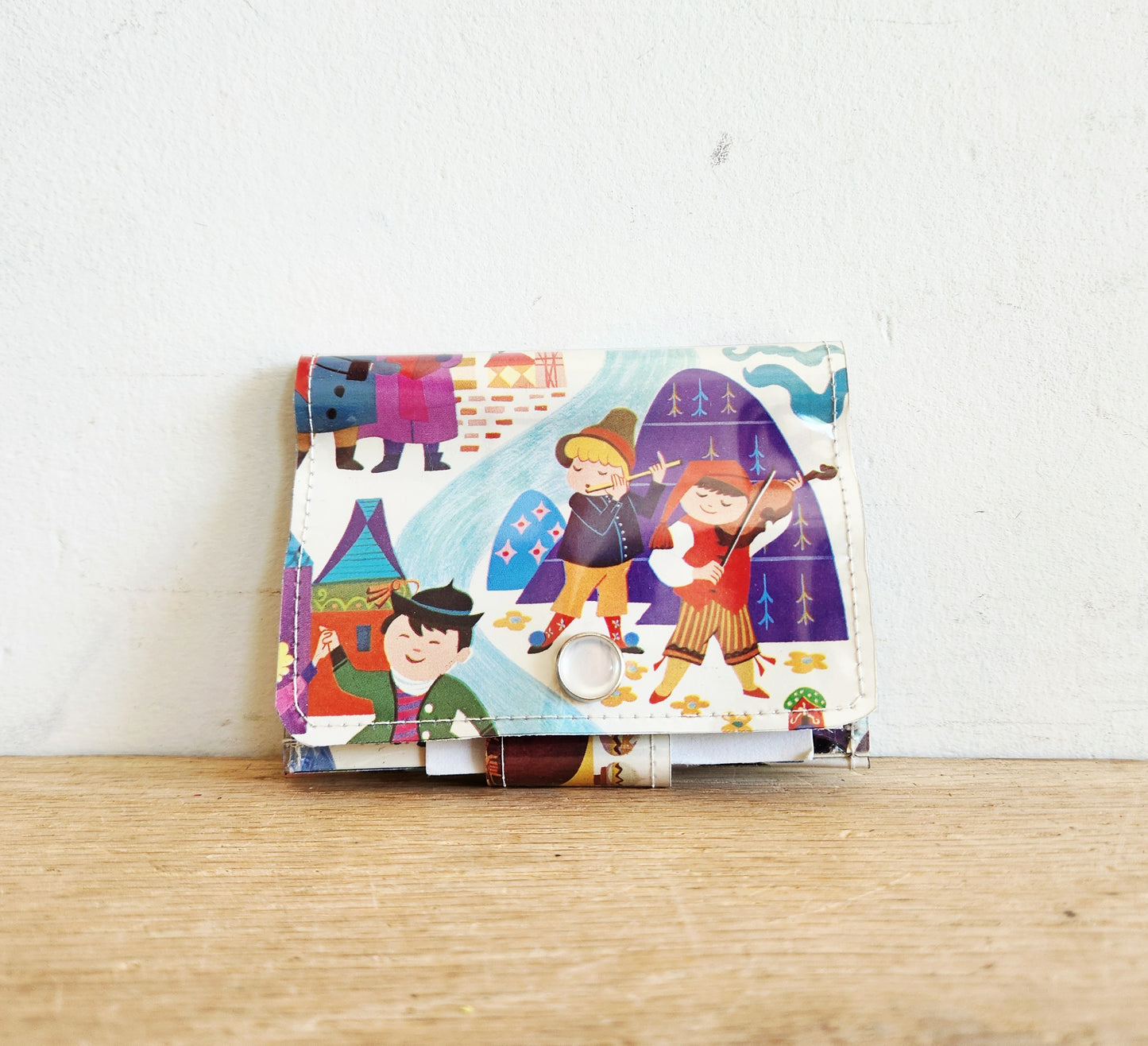 Vinyl Wallet w pockets Snap Button NEW