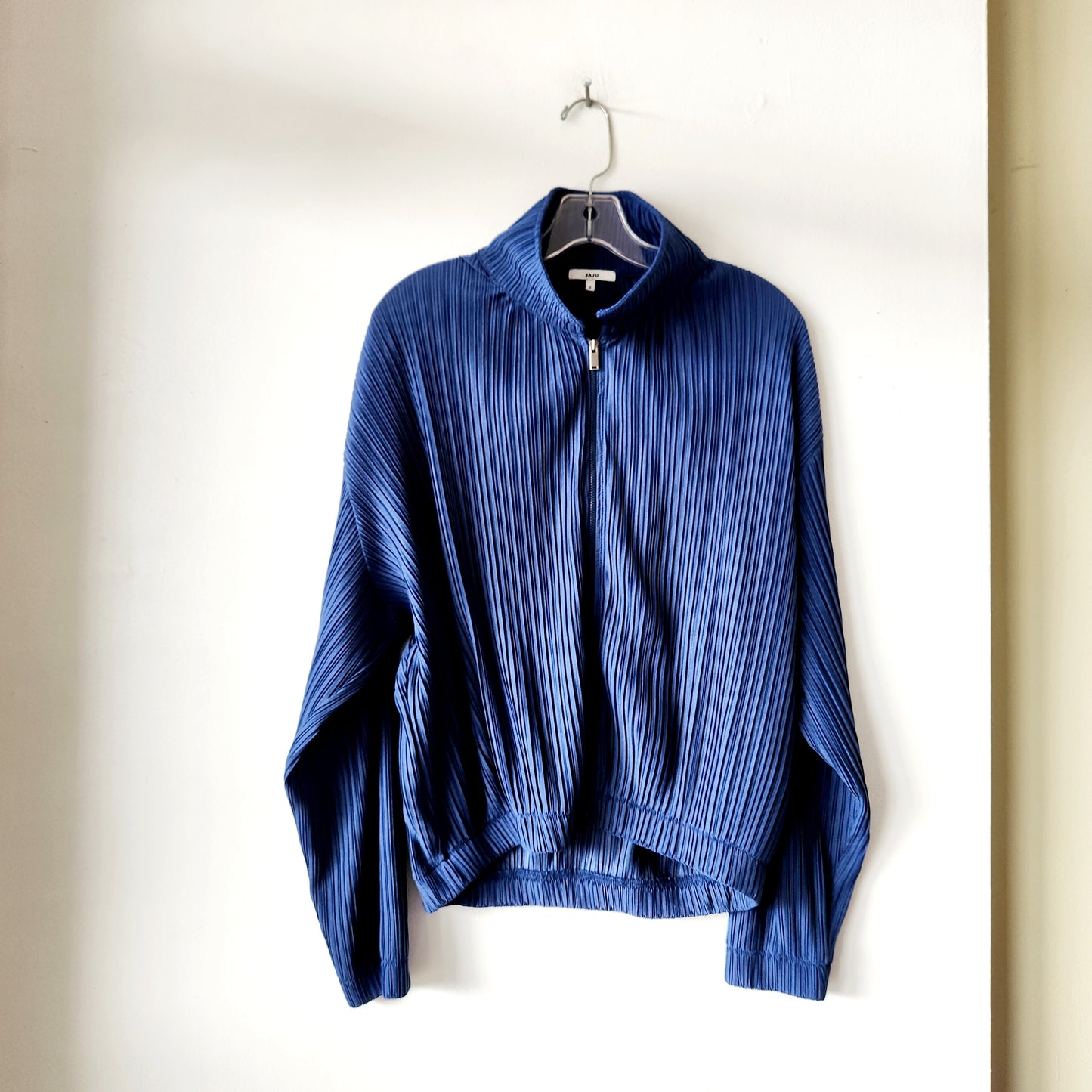 Jaju Navy Pleat Top with Zipper - S