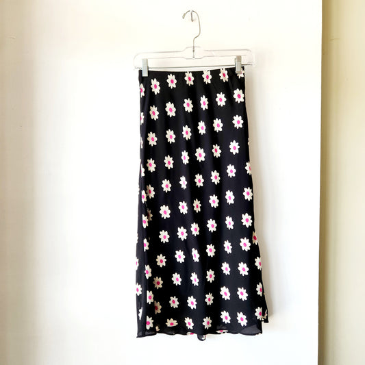BP. Daisy Print Pull On Skirt - XS
