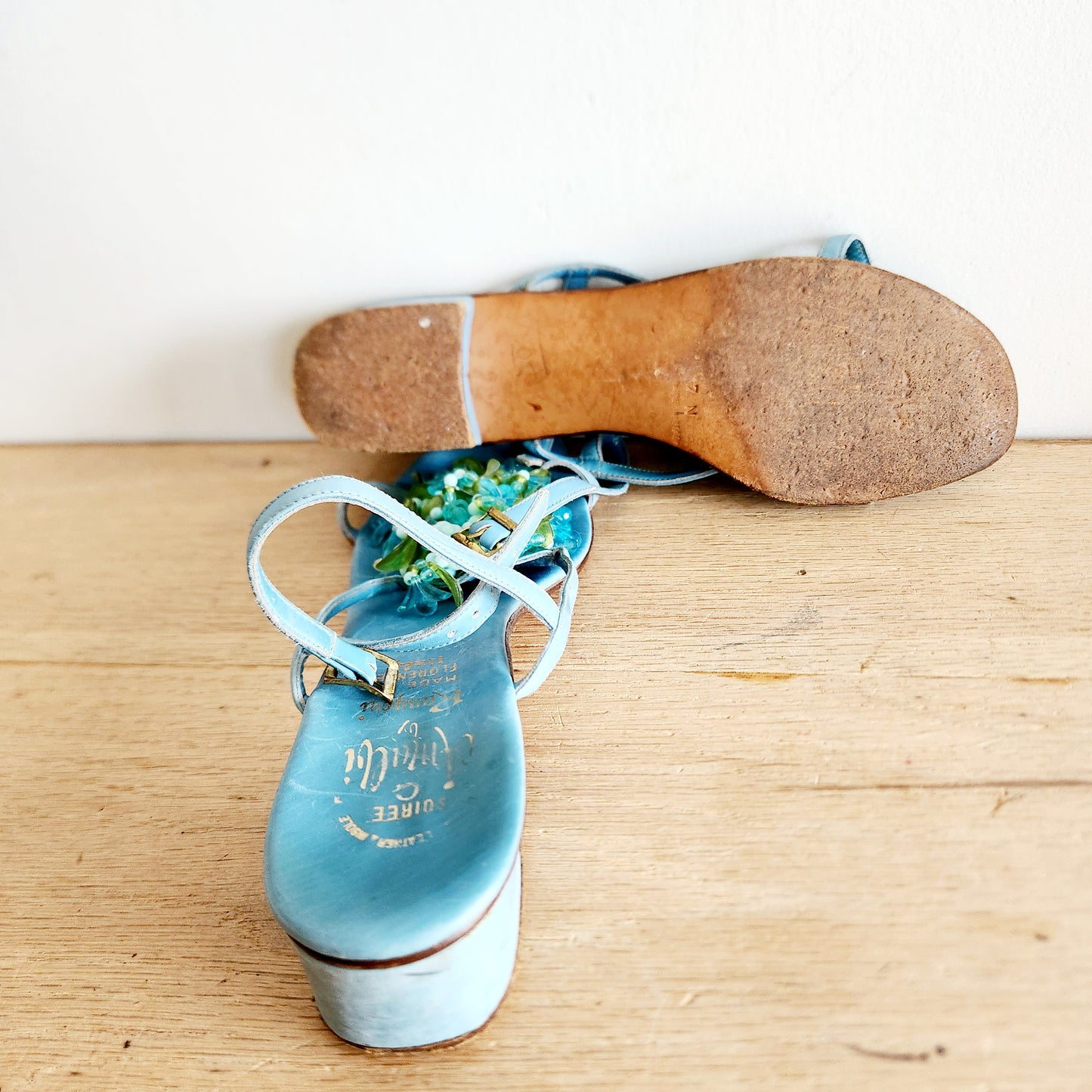 Vintage Amalfi by Rangoni Floral Embellished Sandals - size 7N