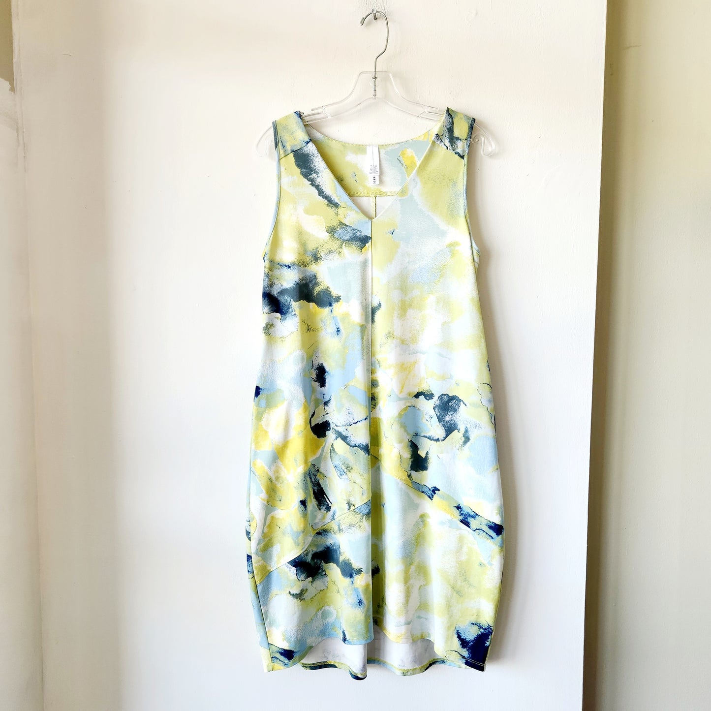 Marla Wynne Jersey Sleeveless Dress - M